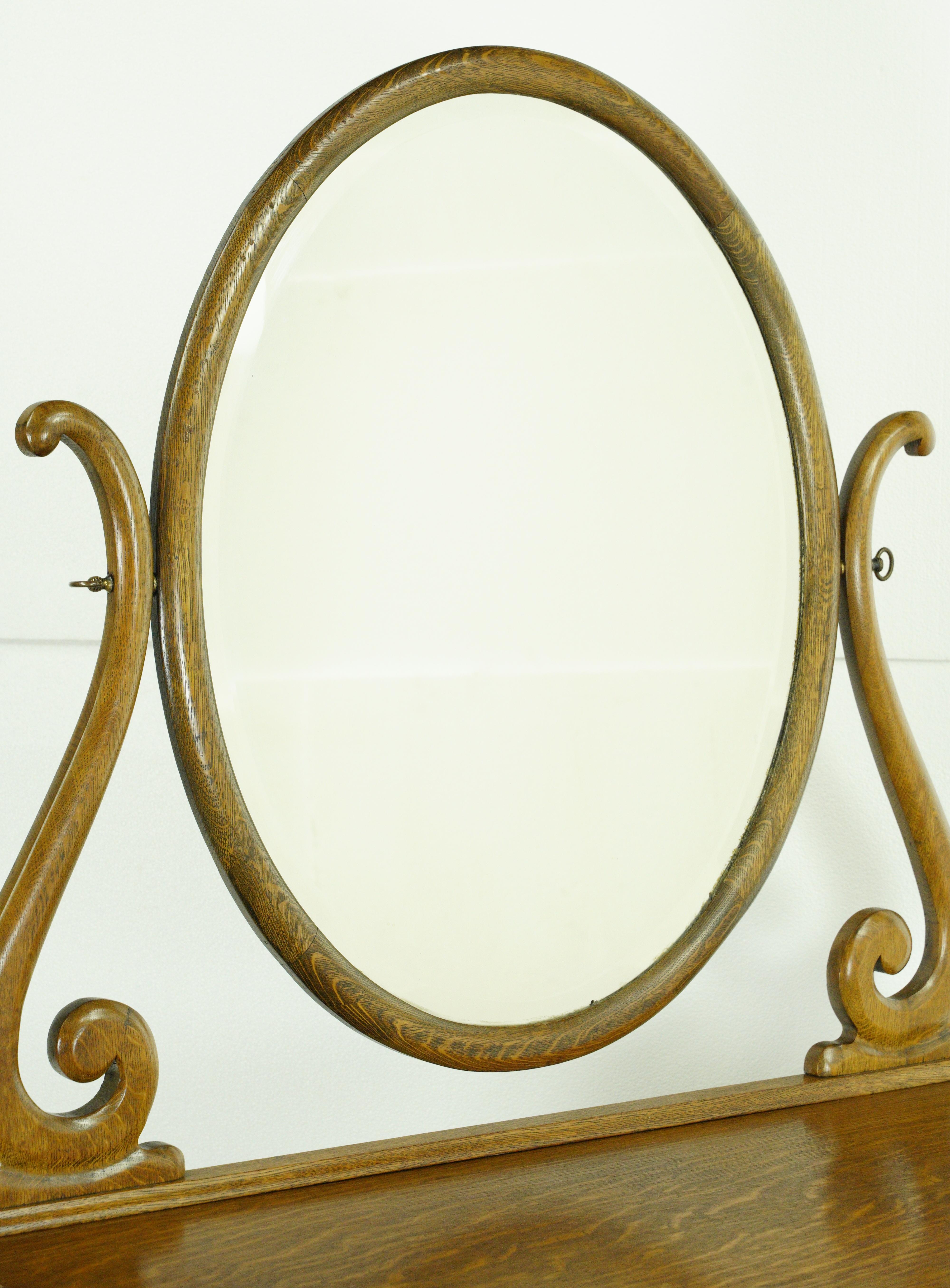 Commode de chambre à coucher 4 tiroirs avec miroir ovale en Oak Oak en vente 5