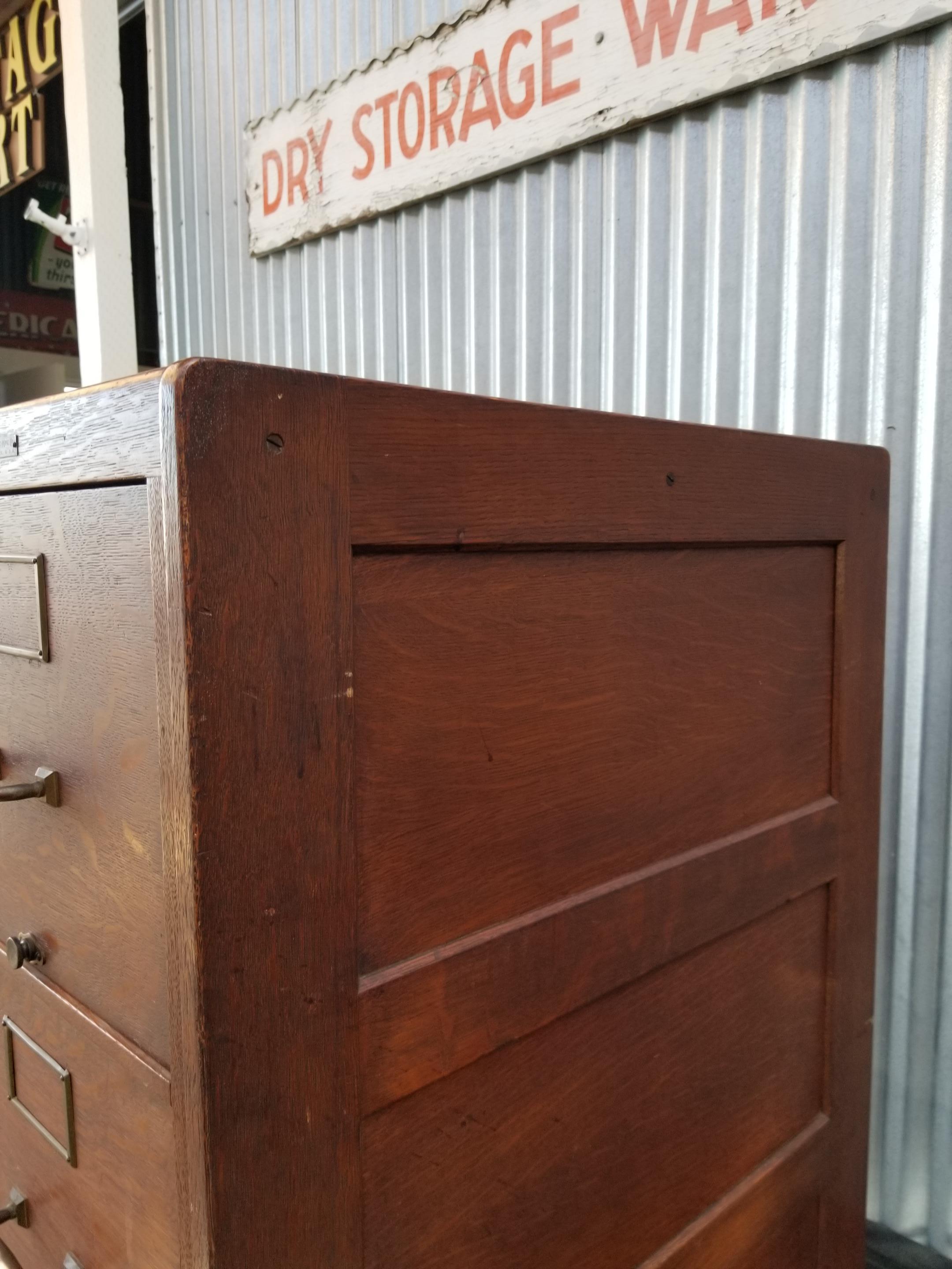 Tiger Oak File Cabinet, Early 20th Century 1