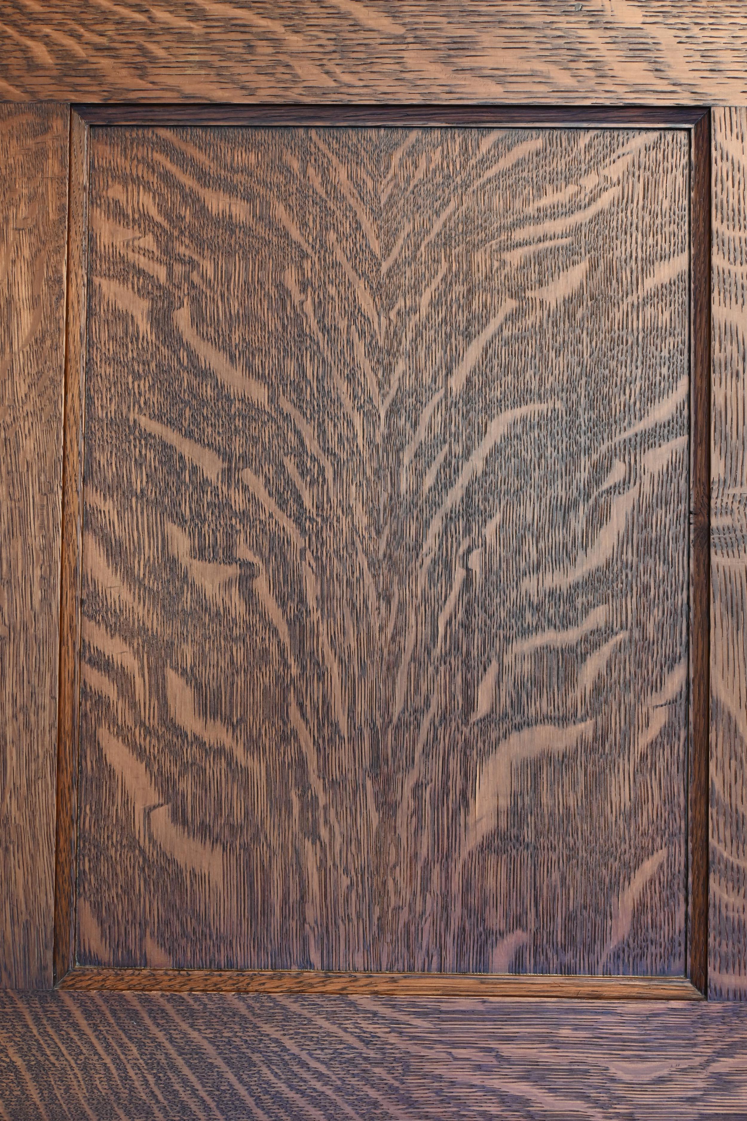 Tiger Oak 'Quarter Sawn' 1929 Paneled Room & Doors Complete For Sale 2