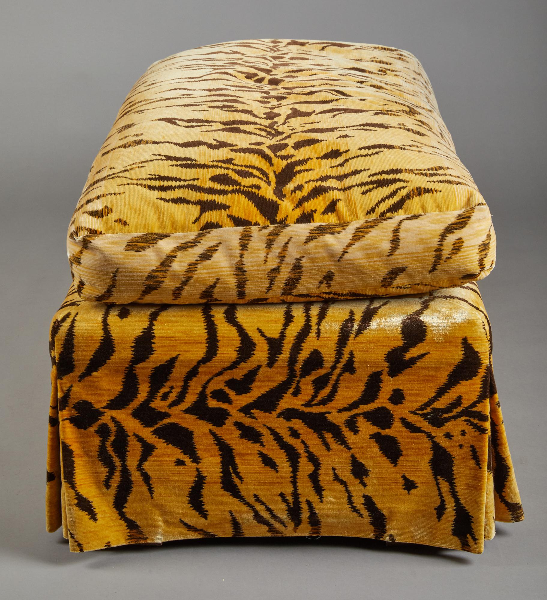 Américain Ottoman tigre en vente