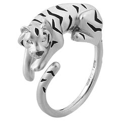 Tiger Polished Enamel Diamond Fashion Ring in 18Karat Gold