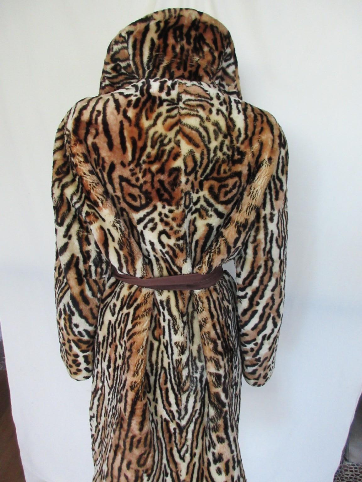 Tiger Print Sheared Beaver Fur Coat In Fair Condition For Sale In Amsterdam, NL