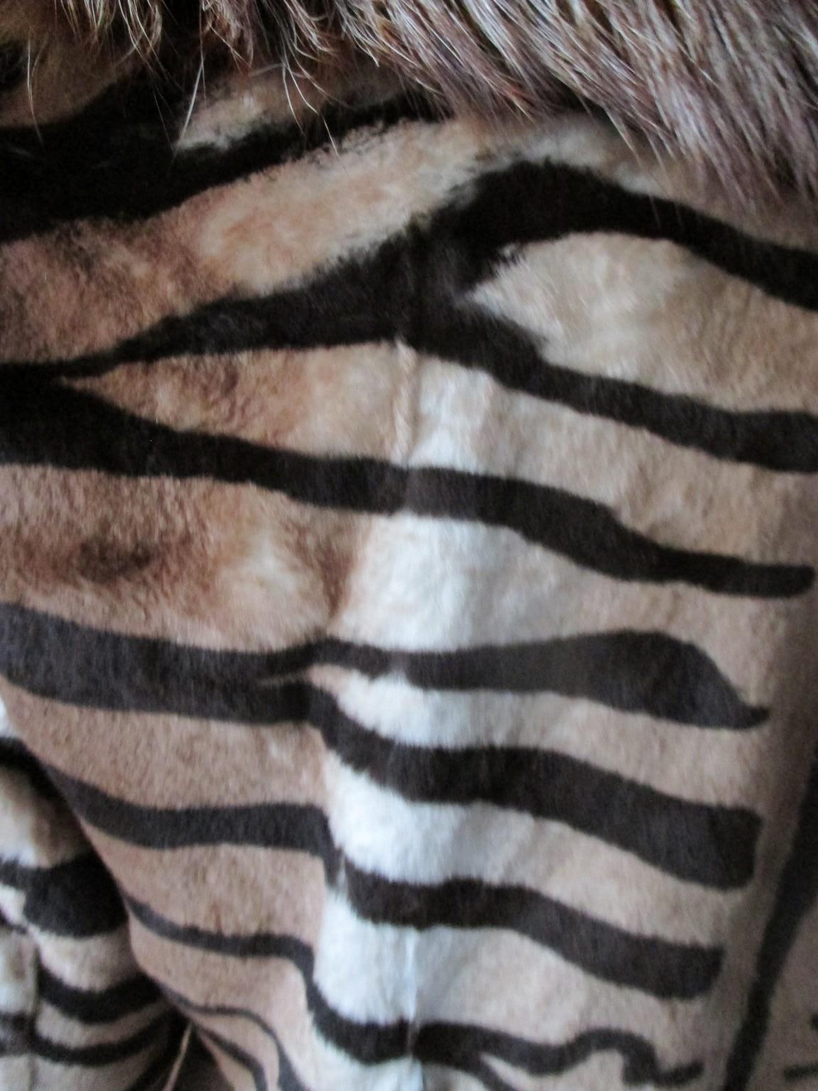 Tiger Printed Fur Jacket with Fox Fur Collar In Good Condition In Amsterdam, NL