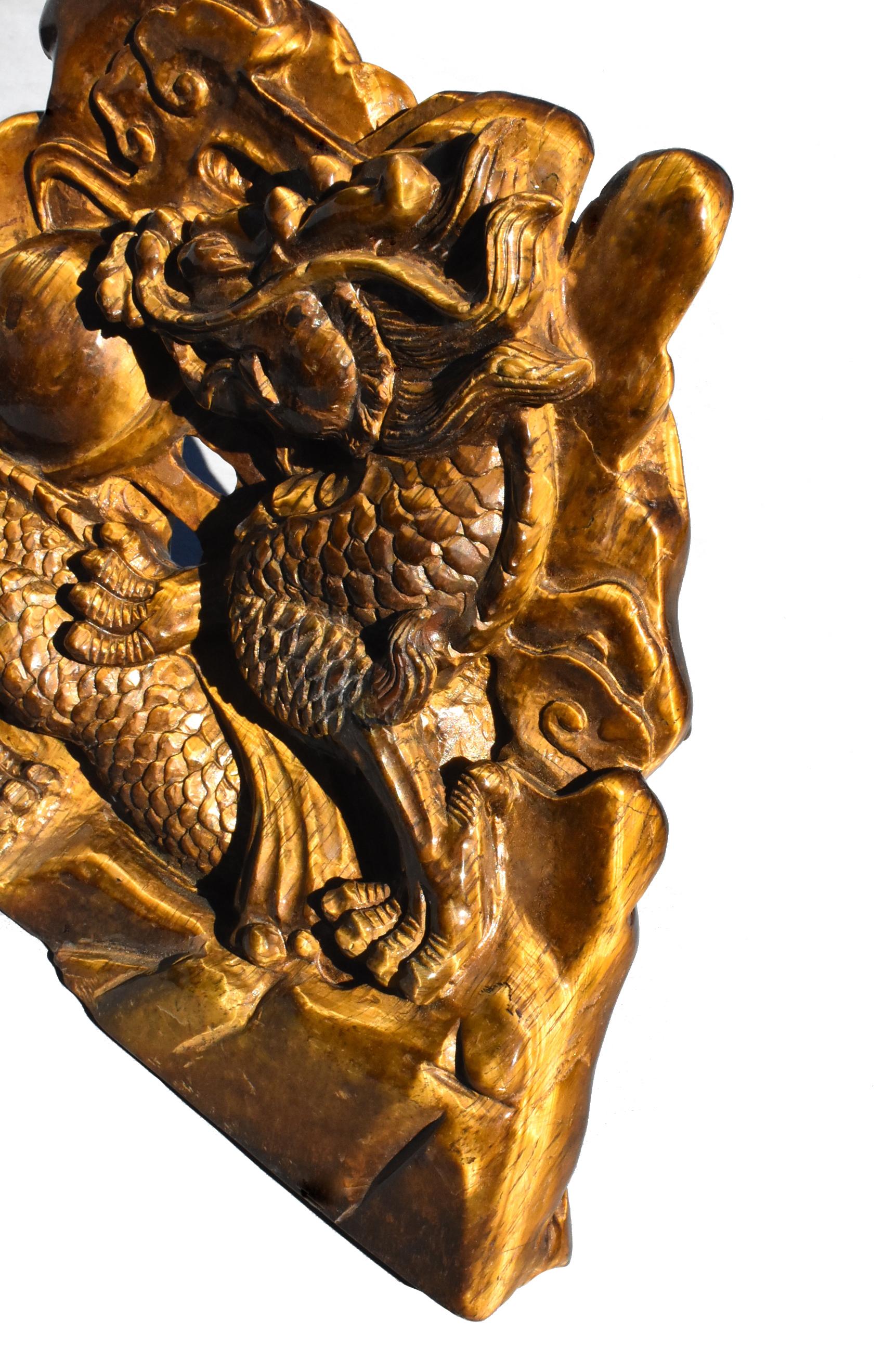 Tiger's Eye Dragon Statue 2.2 Lb Hand Carved For Sale 3