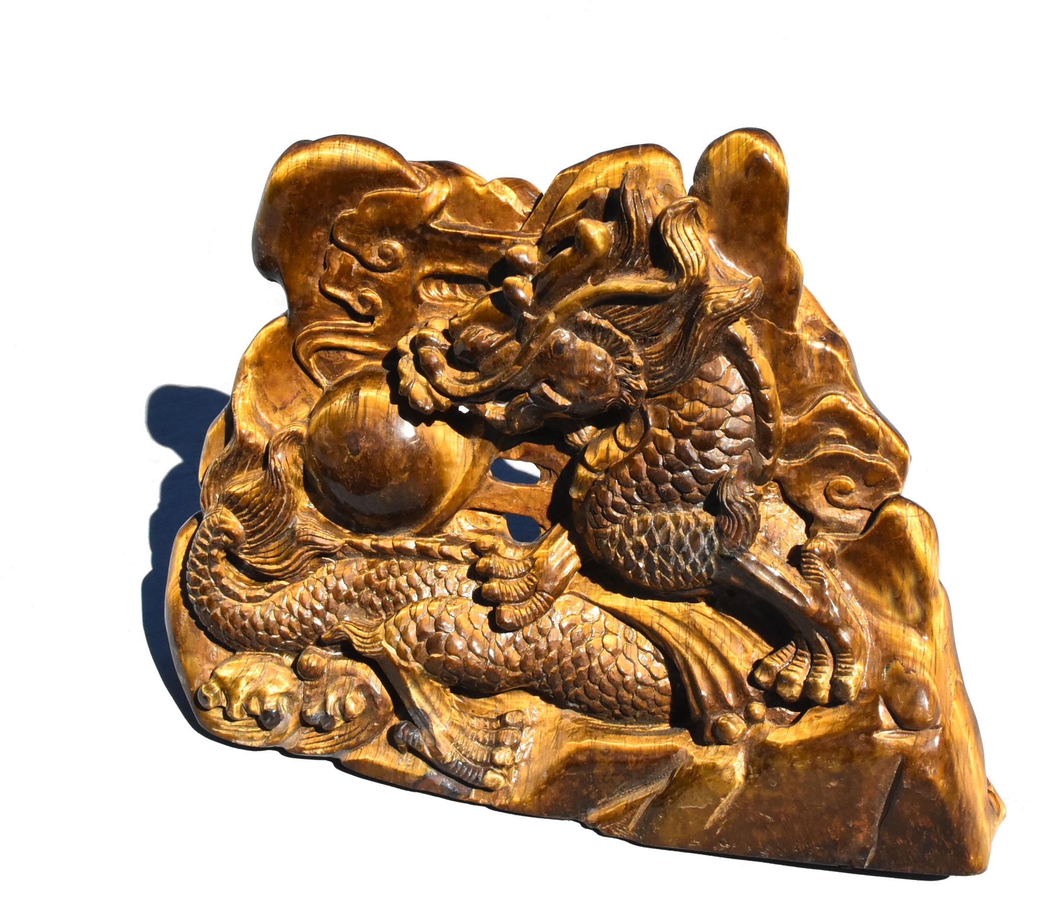 Tiger's Eye Dragon Statue 2.2 Lb Hand Carved For Sale 2