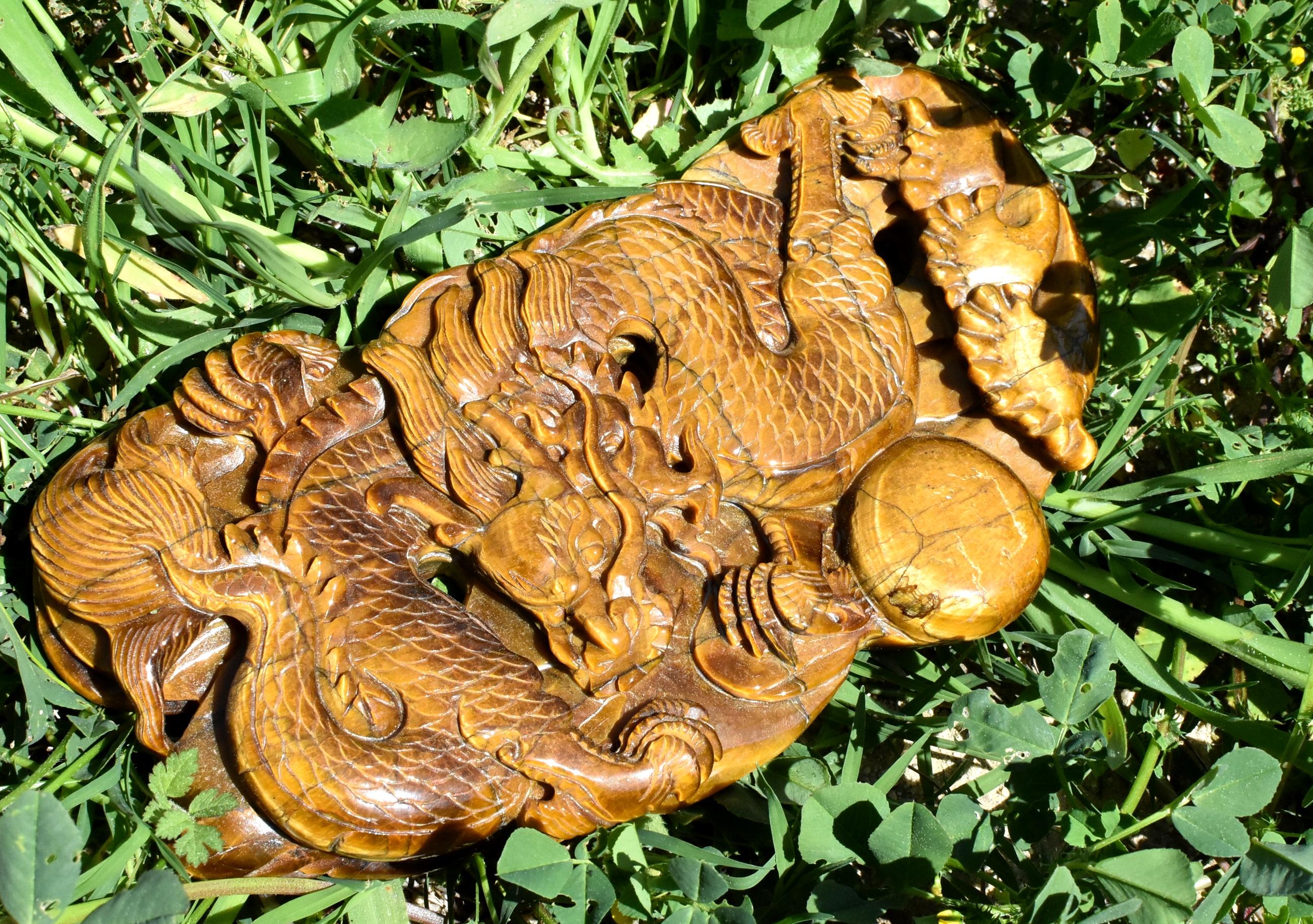 Tiger's Eye Dragon Statue, Hand Carved Gemstone Sculpture For Sale 5