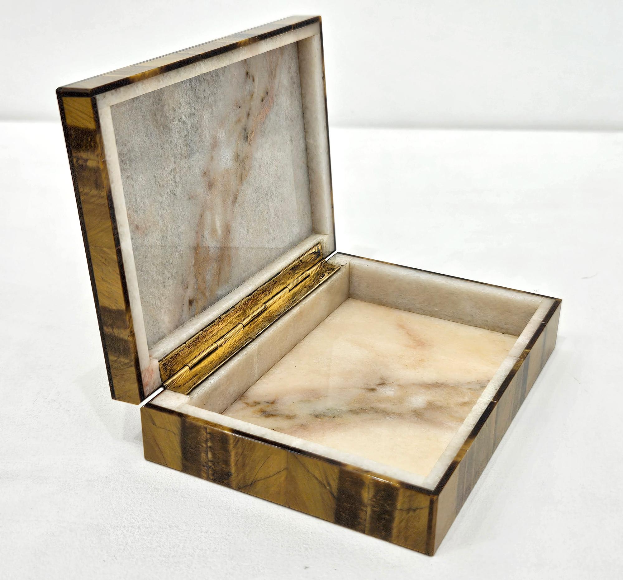 Tiger’s Eye Intarsia Box, 1960s Italian, stamped Gori & Zucchi (Unoaerre)  In Good Condition For Sale In London, GB