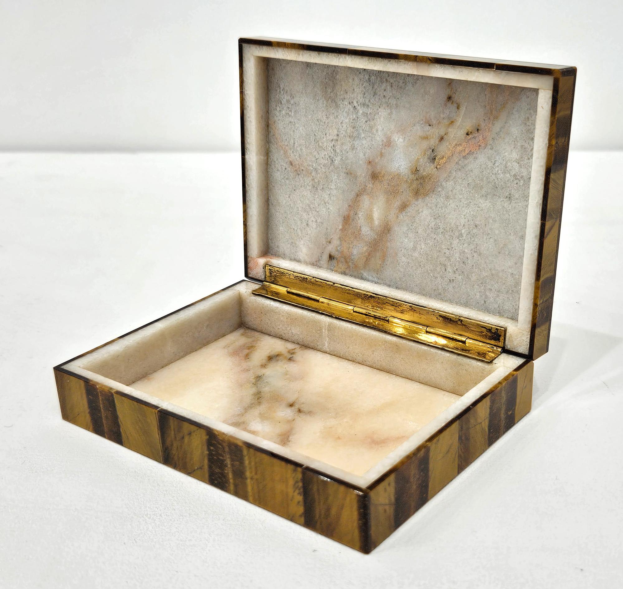 Boîte en intarsia œil de tigre, 1960 Italie, estampillée Gori & Zucchi (UnoAErre)  en vente 1