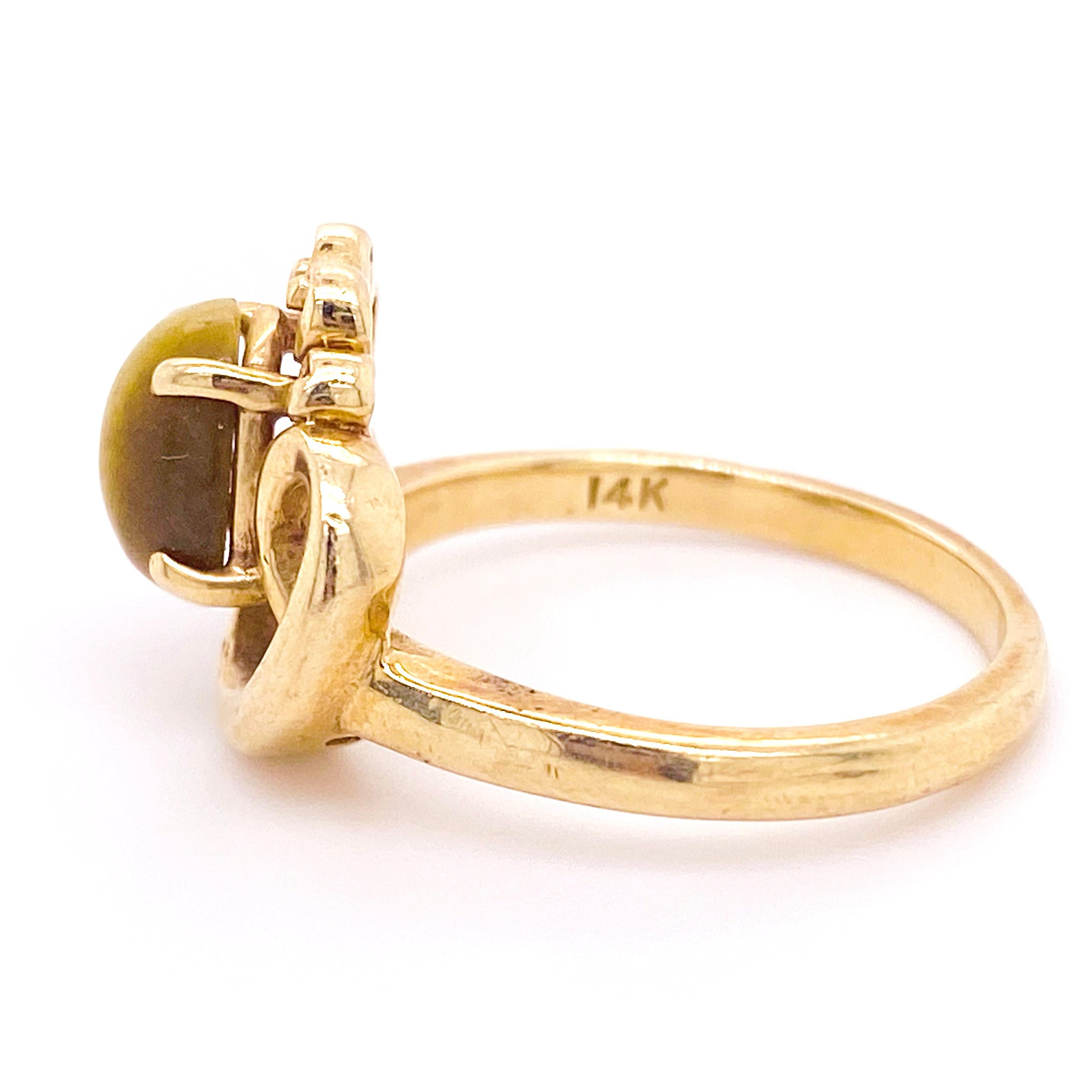 Tigerauge Ring, Gelbgold, asymmetrisches Design Nachlassring (Zeitgenössisch) im Angebot