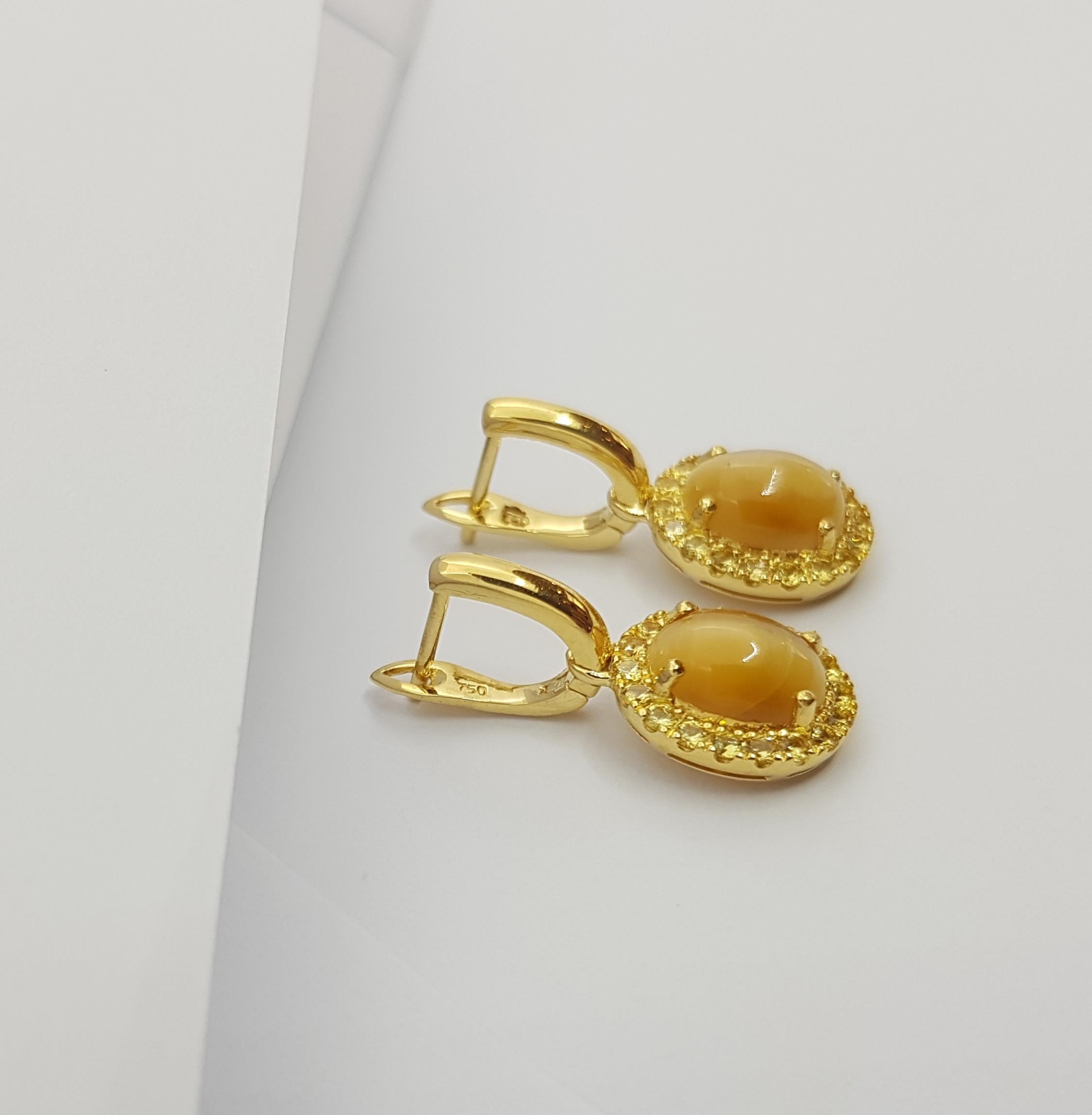 Tiger's Eye with Yellow Sapphire Earrings Set in 18 Karat Gold Settings In New Condition For Sale In Bangkok, TH