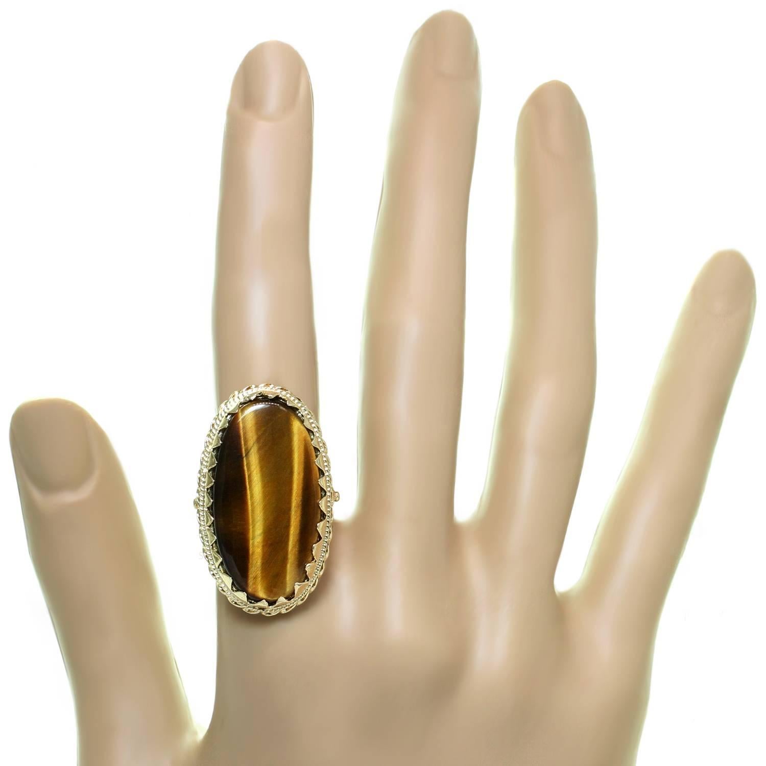 Tiger's Eye Yellow Gold Handcrafted Ring In Good Condition In New York, NY