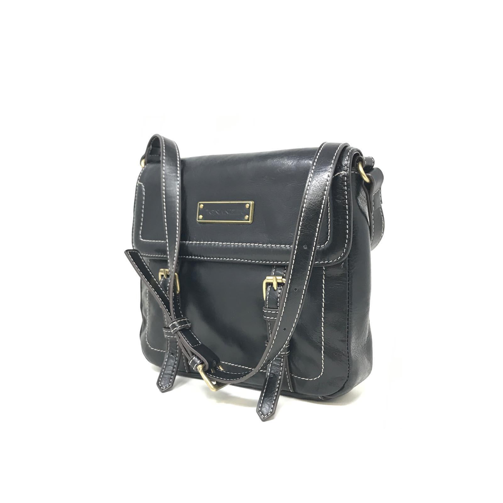 This 100% authentic Tignanello A269257 black distressed vintage leather flap crossbody bag is a new and does not come with box and papers. It's in excellent condition. 
Details:
Brand	Tignanello
Strap