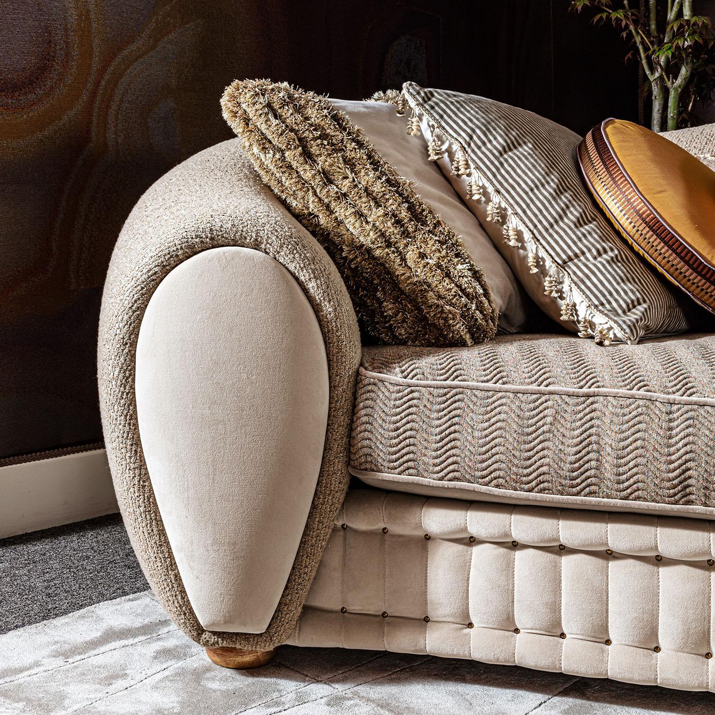 Textile Tigran Jacquard Sofa For Sale