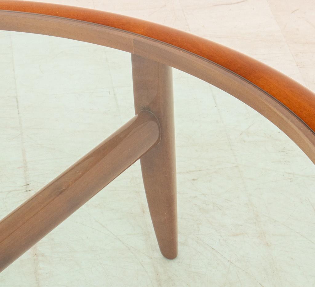 20ième siècle Tihany for Pace Table basse en acajou avec plateau en verre en vente
