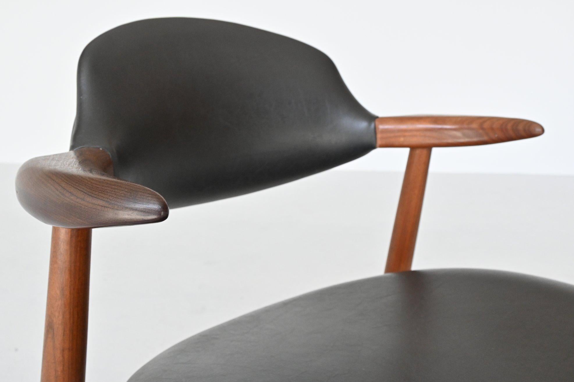 Mid-20th Century Tijsseling Cowhorn Chair Propos Hulmefa, The Netherlands, 1960