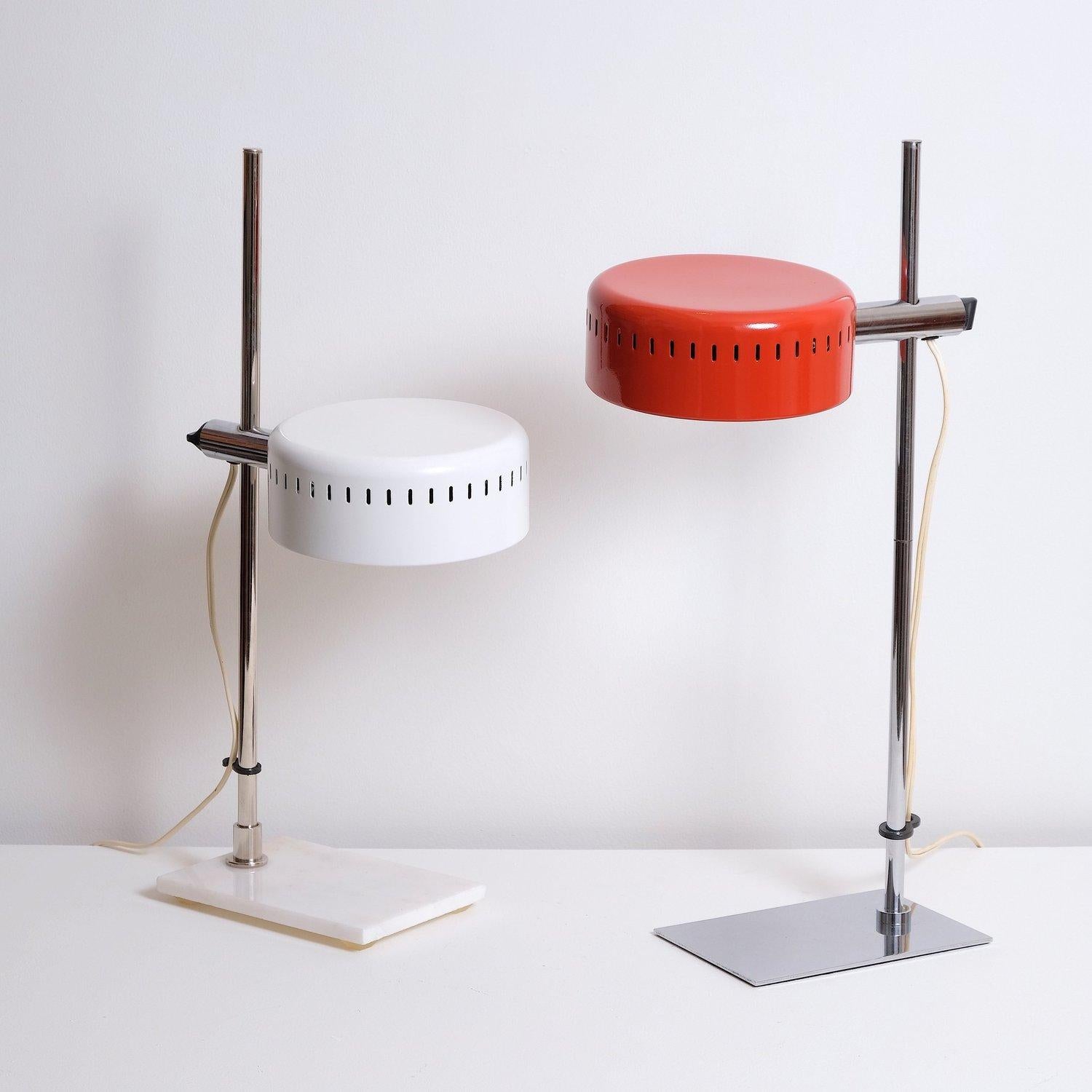 Modern Tik Lamps by Robert Sonneman