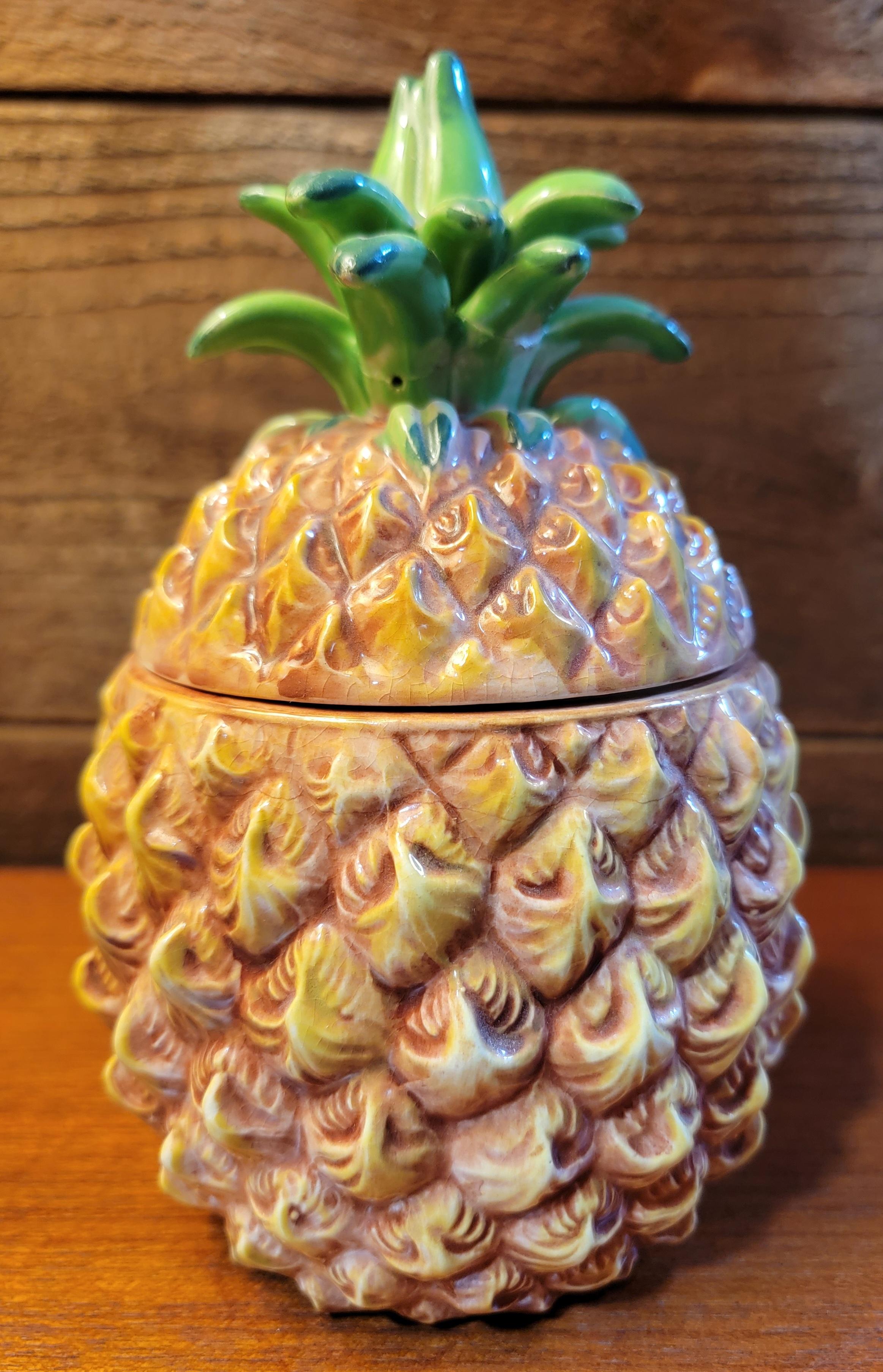 Japonais Tiki Bar Décoration Mug ananas en vente