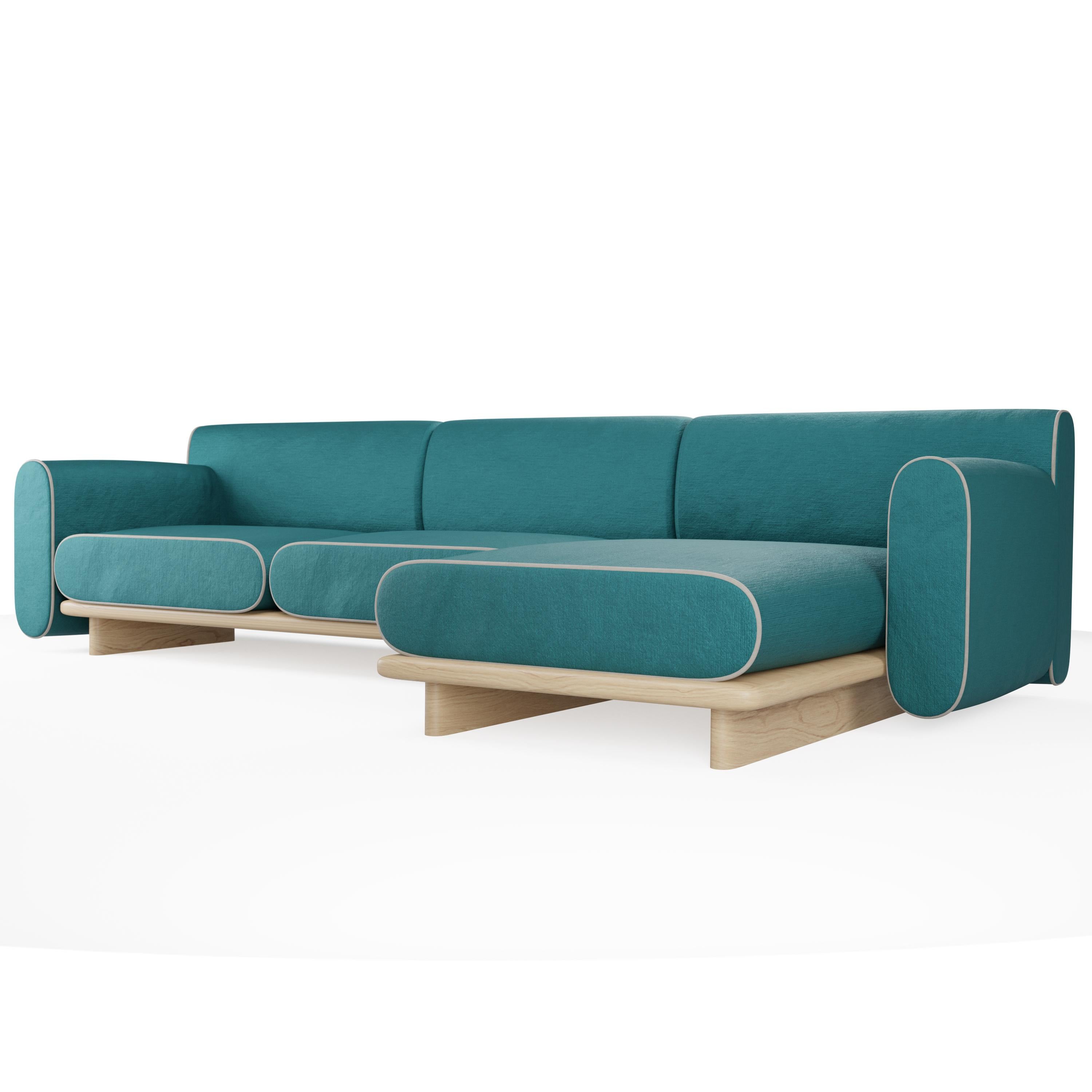 Organico moderno Tilda Divano a due posti con chaise longue in velluto pavone realizzato a mano da Murmurio in vendita