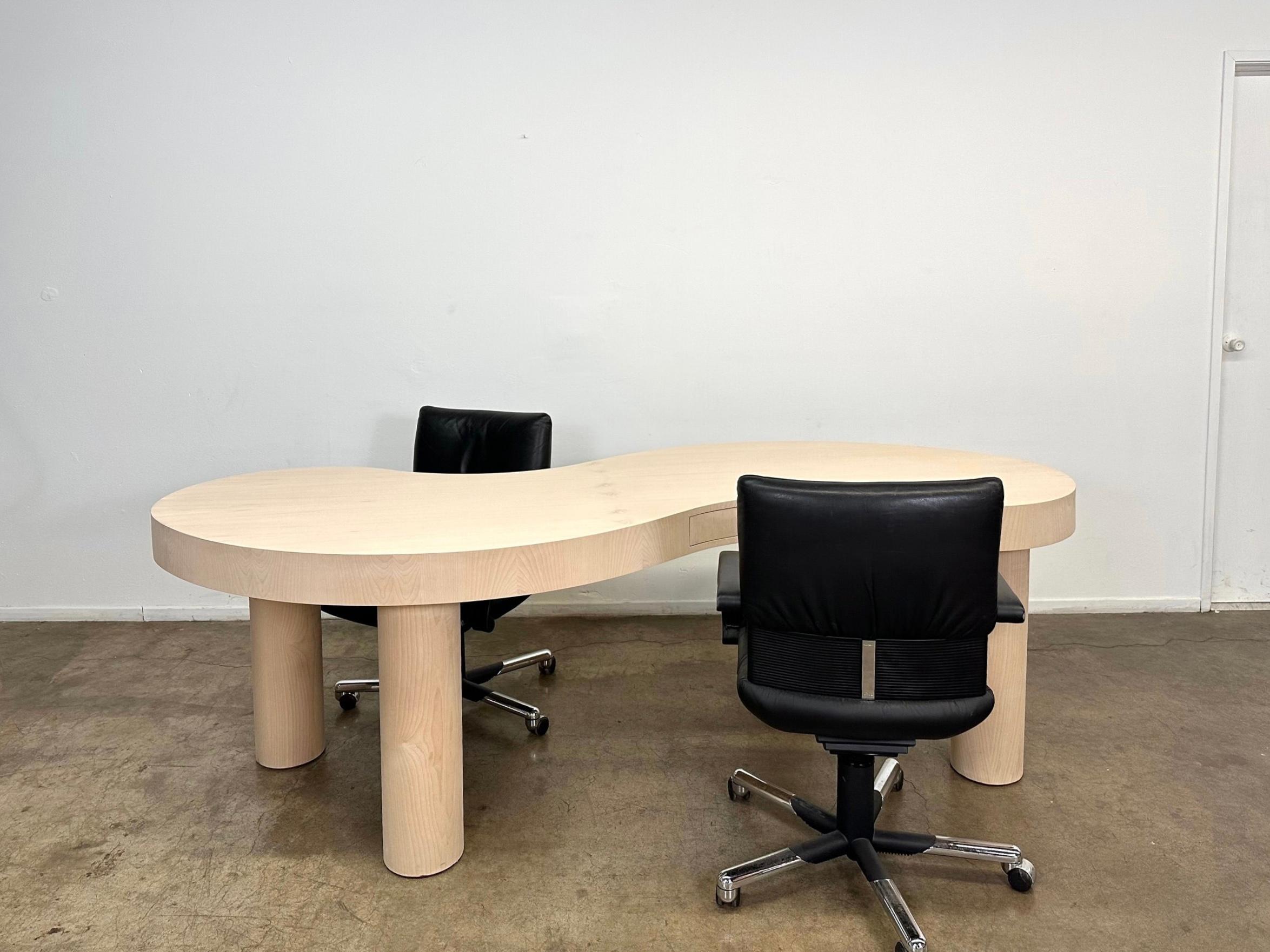 Tilde '~' Coworking Desk by Vintage on Point In Excellent Condition For Sale In Los Angeles, CA