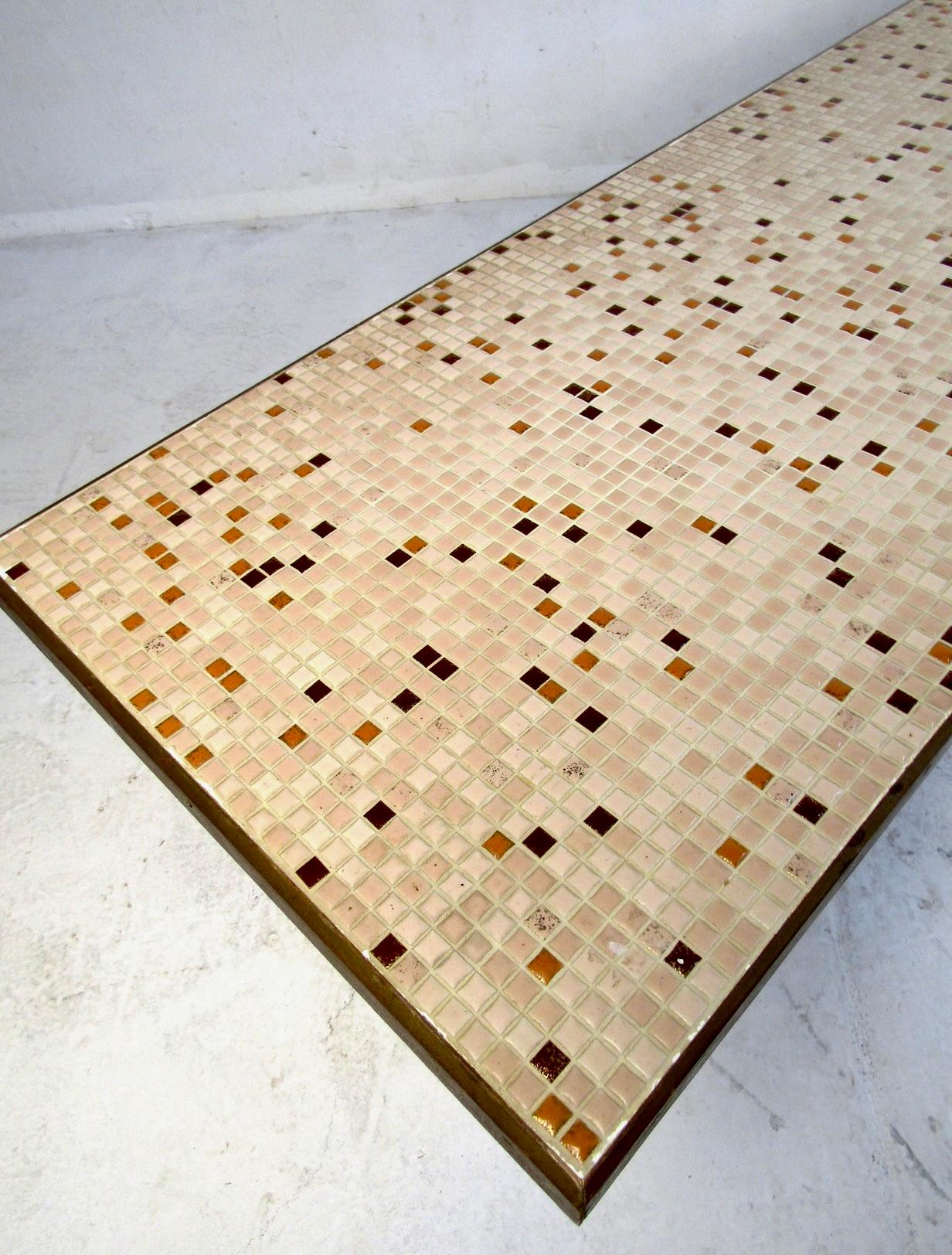 Mid-Century Modern Table basse en mosaïque en vente