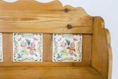 Tiled Back Wine Rack