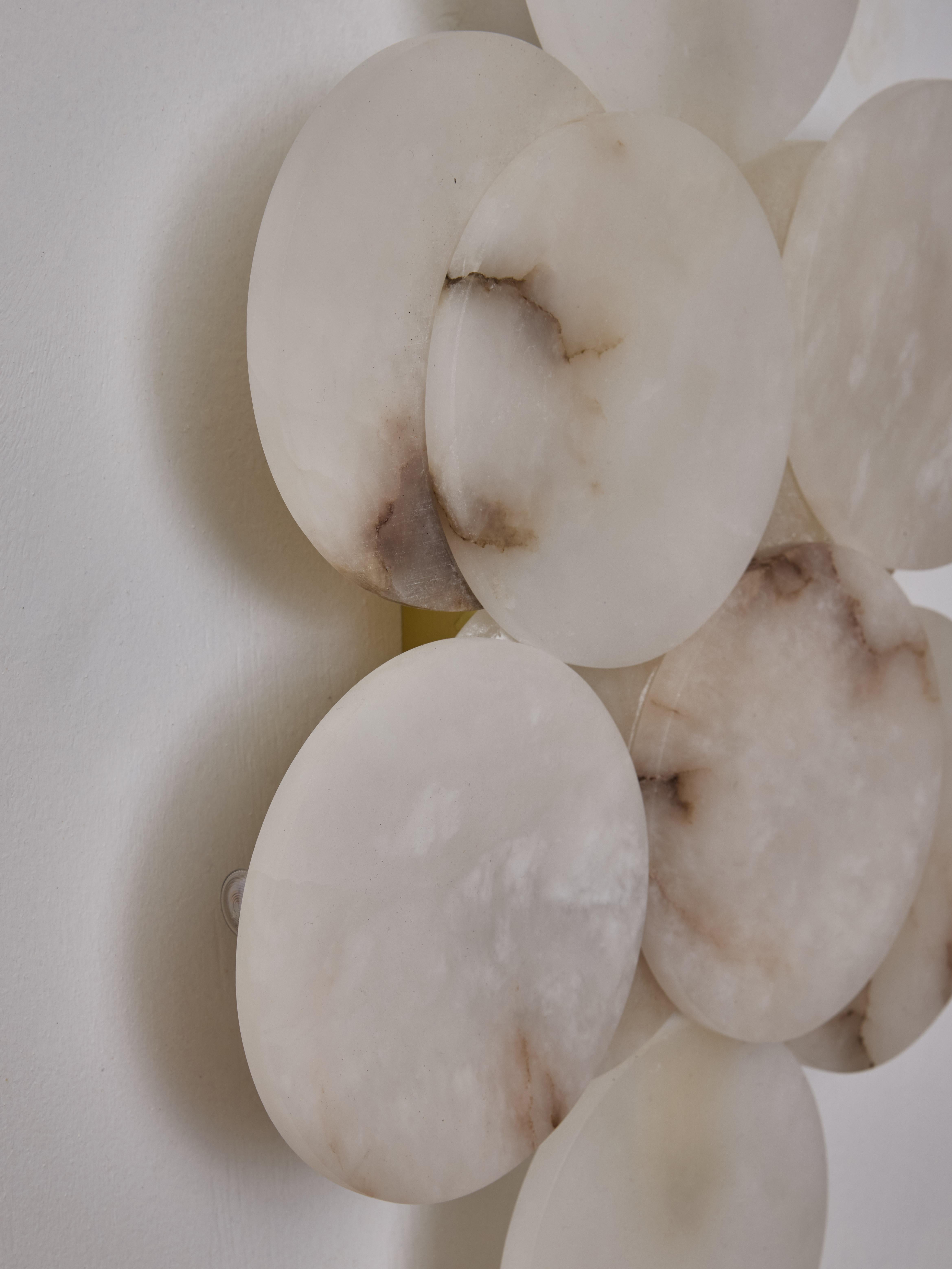 Wandleuchter „Tiles 2“ aus Alabaster von Studio Glustin im Zustand „Hervorragend“ im Angebot in Saint-Ouen (PARIS), FR