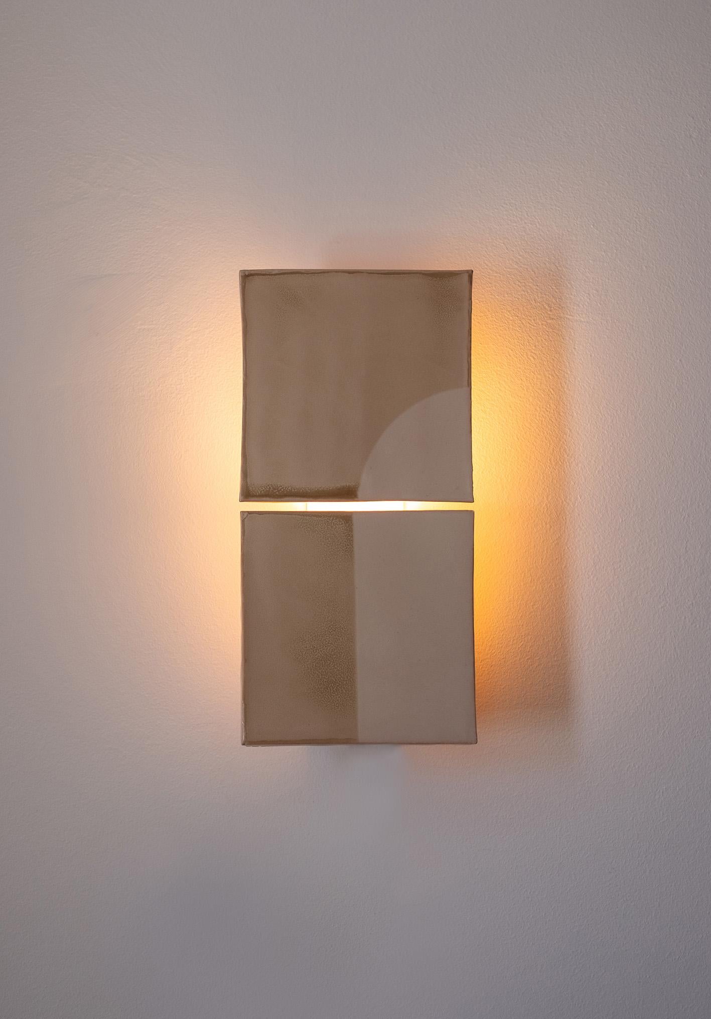 Postmoderne Applique décorative en céramique Tiles Door Cream de Violaine d'Harcourt en vente