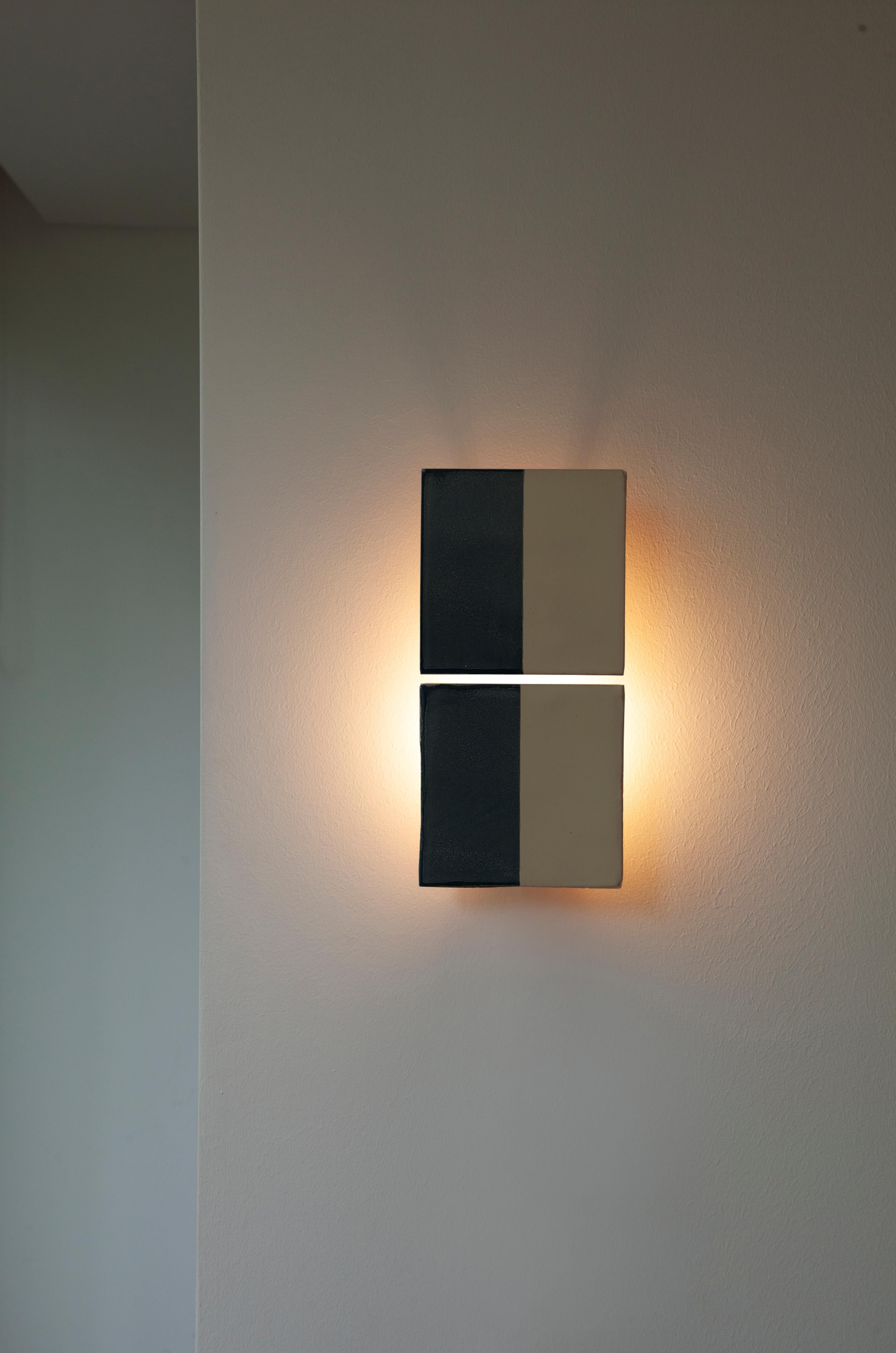 XXIe siècle et contemporain Lampe murale décorative en céramique bleue Tiles Line by Violaine d'Harcourt en vente