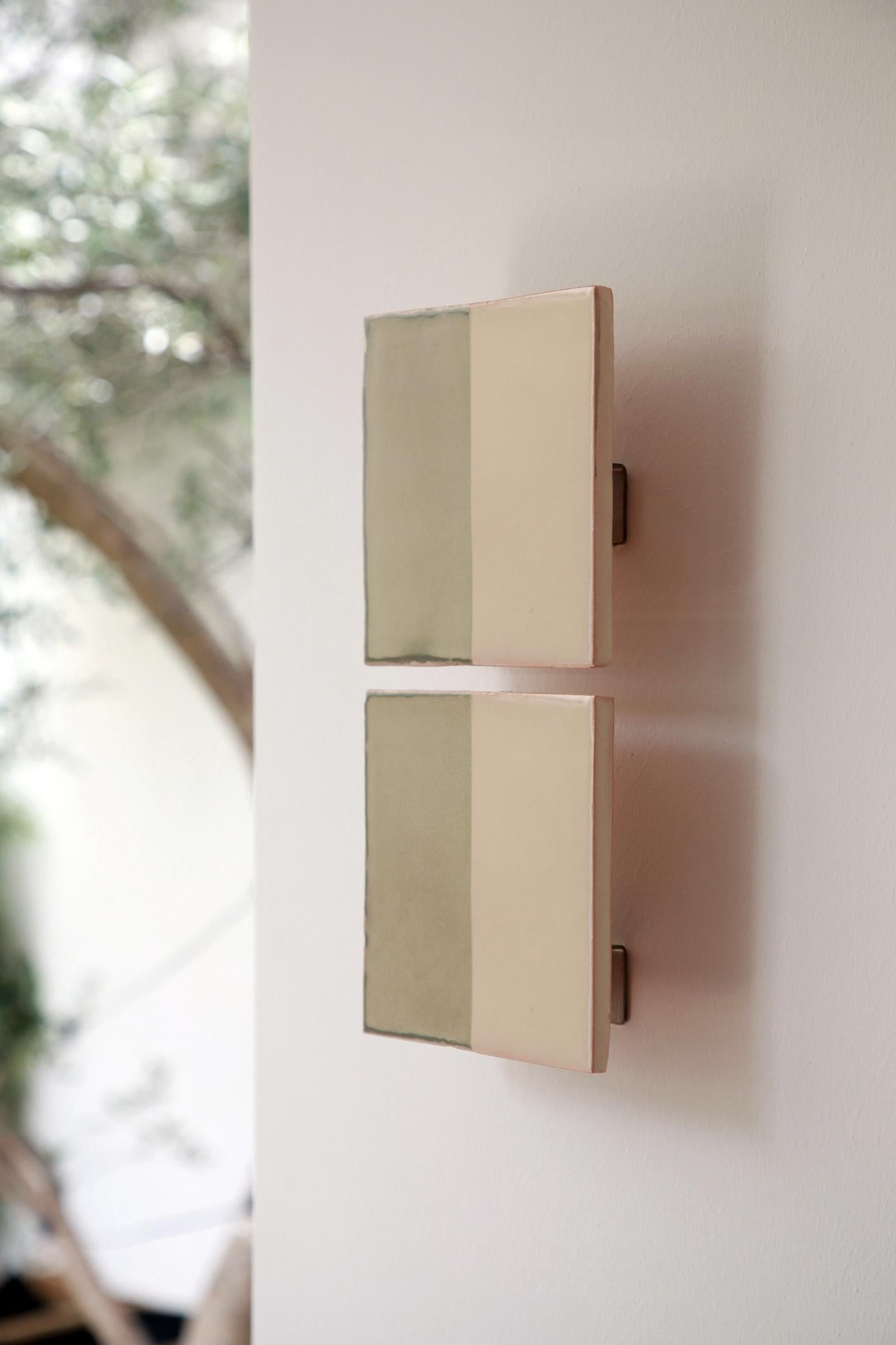 Portugais Applique décorative en céramique verte de Tiles Line par Violaine d'Harcourt en vente
