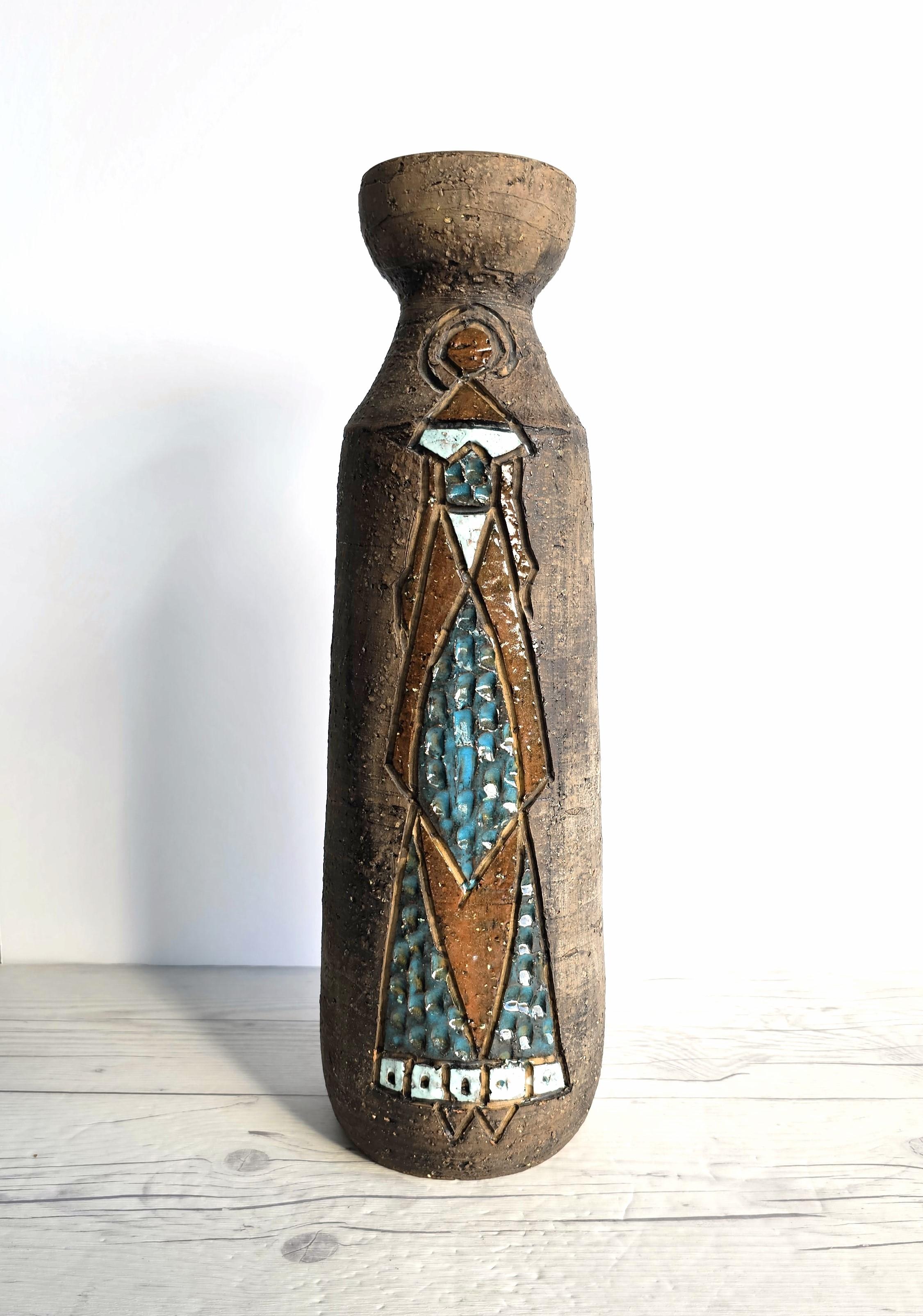 Tilgmans Keramik, Swedish Midcentury Modernist Sgraffito Sculptural Bottle Vase For Sale 2