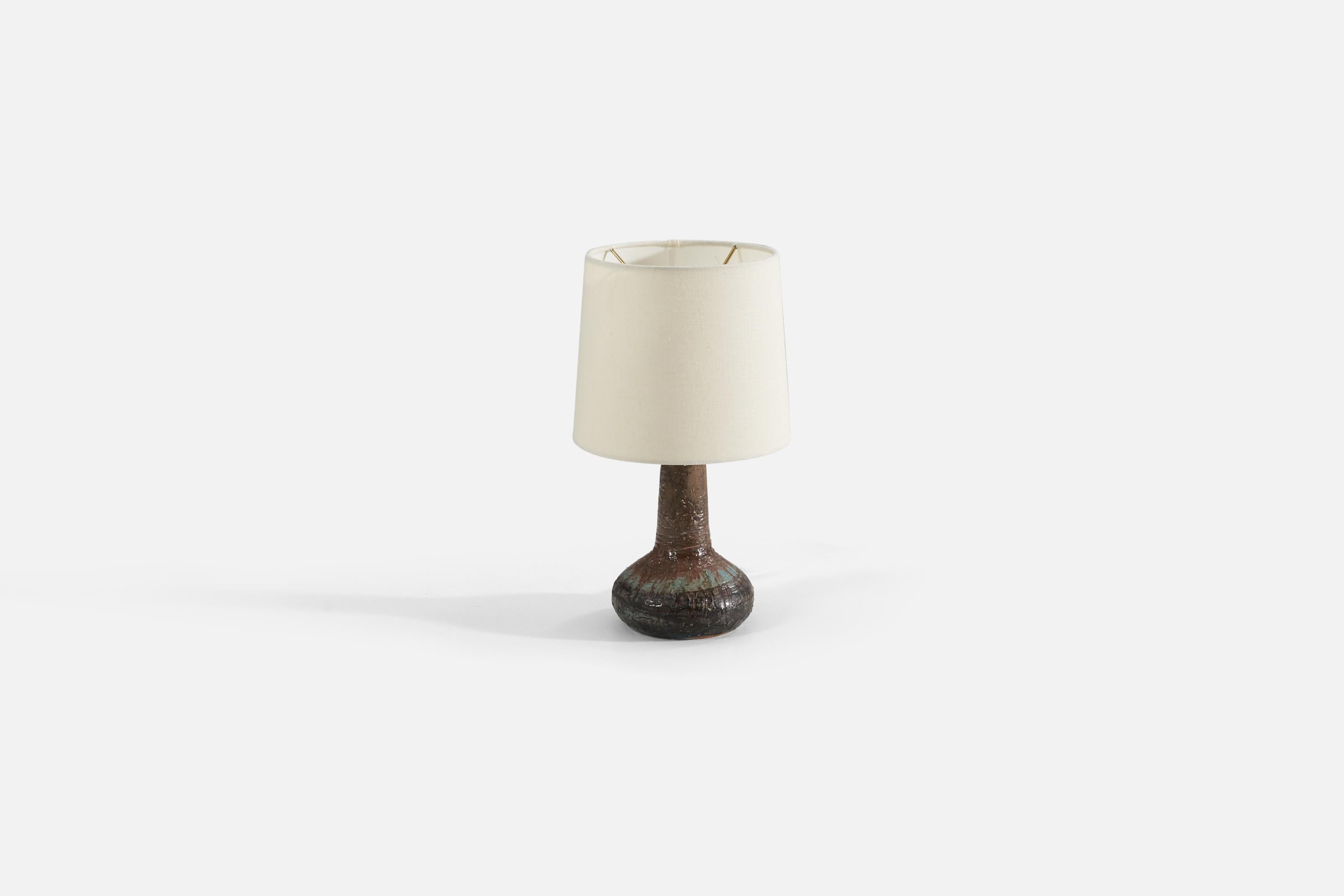 Mid-Century Modern Tilgmans Keramik, Table Lamp, Glazed Incised Stoneware, Sweden, 1960s For Sale