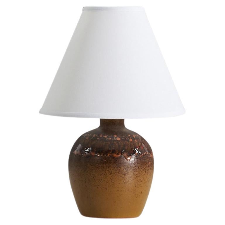 Tilgmans Keramik, Table Lamp, Glazed Incised Stoneware, Sweden, 1960s For Sale