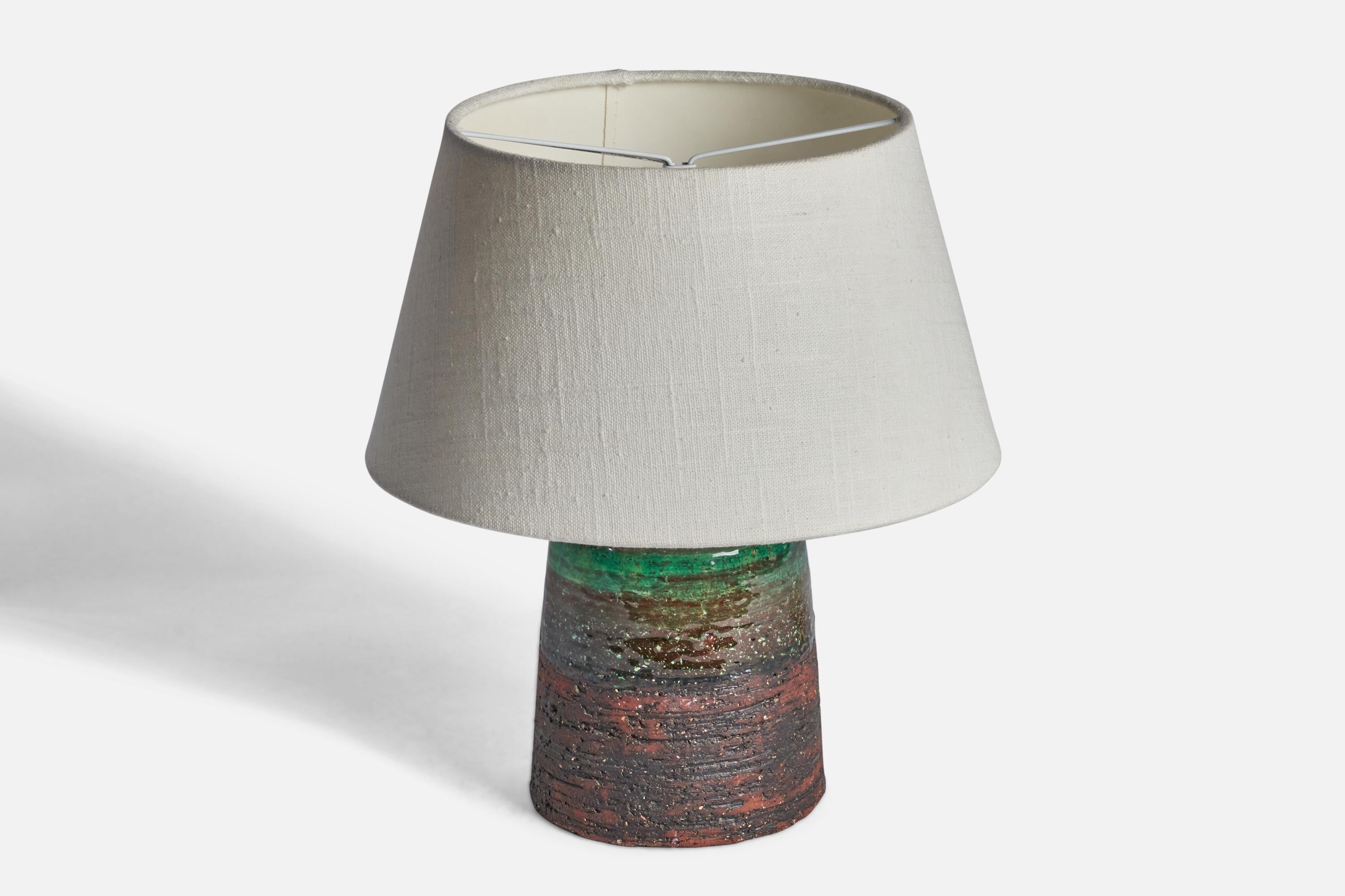 stoneware fluted table lamp with raffia shade