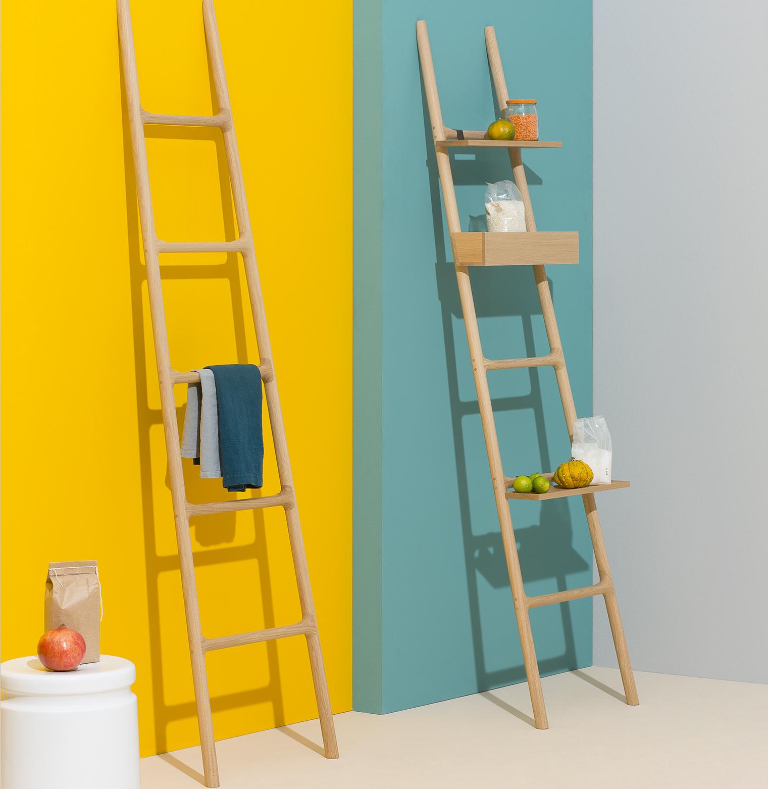 Tilt Ladder in Solid Oak by Smith Matthias In New Condition For Sale In Biancade, IT