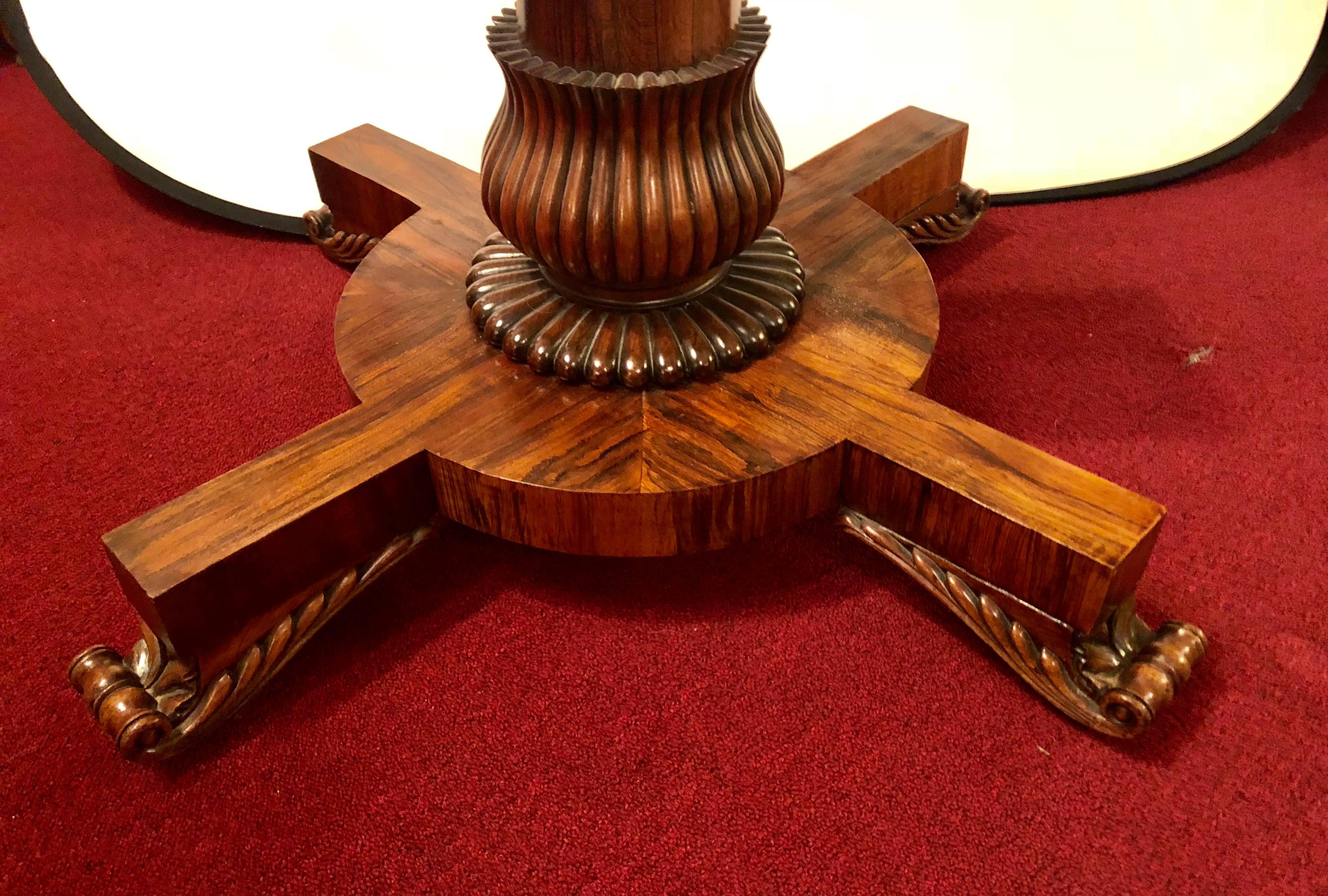 Tilt-Top Rosewood Breakfast / Centre Table with Claw Feet All Original In Good Condition In Stamford, CT