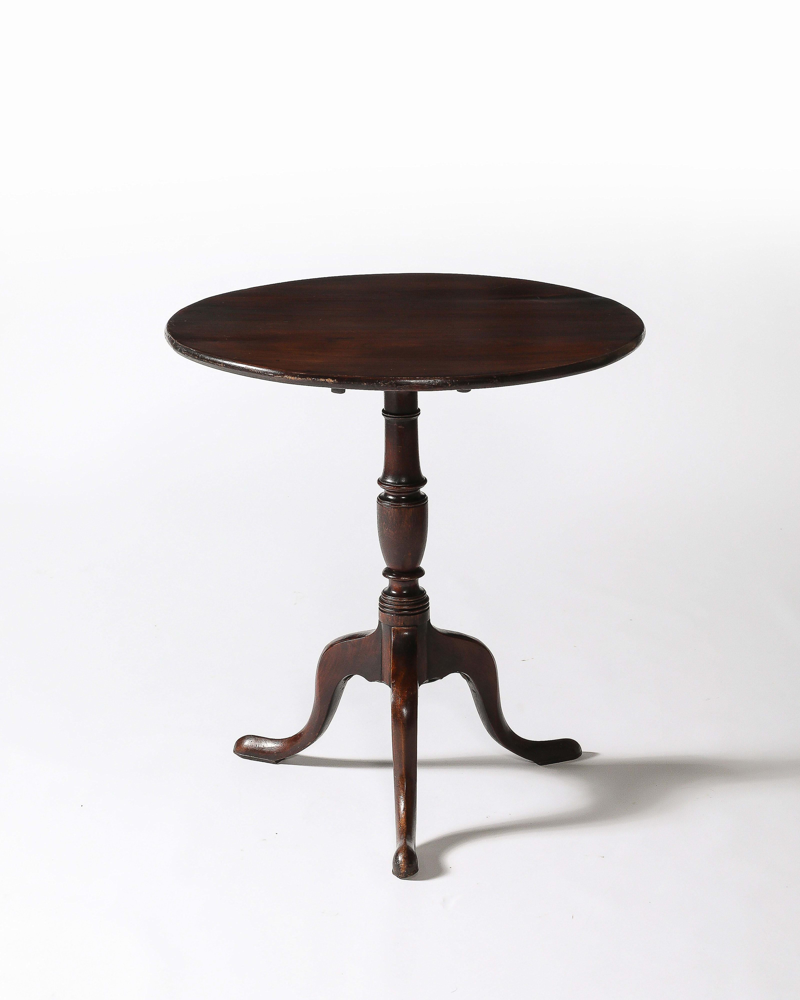 Mesa redonda basculante Caoba Inglaterra, S. XIX Inglés en venta