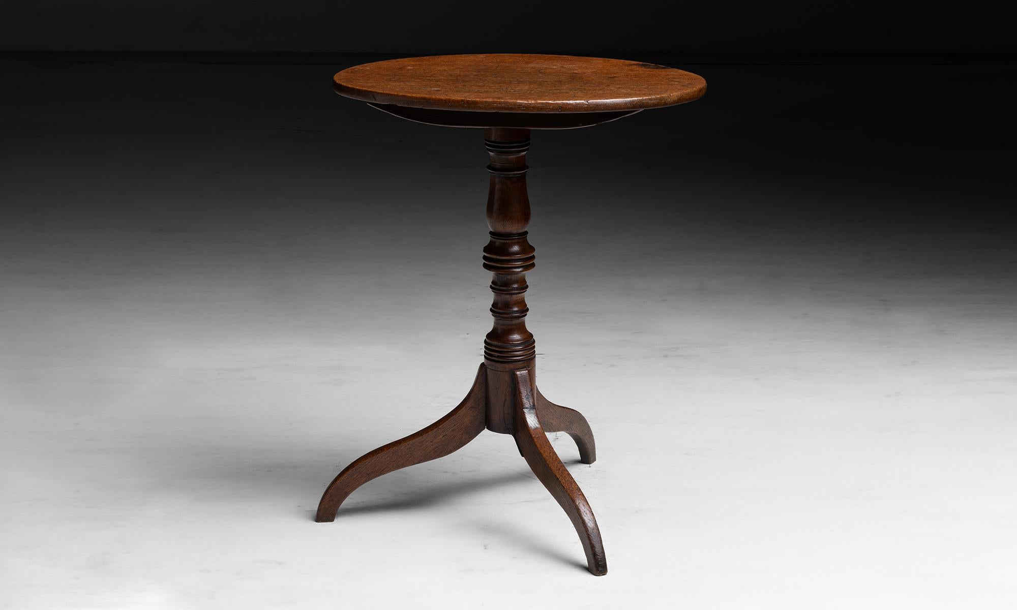 Tilt Top Side Table

England circa 1800

Georgian side table with tilt top function, composed of oak.

20.25”w x 20”d x 25.75”h