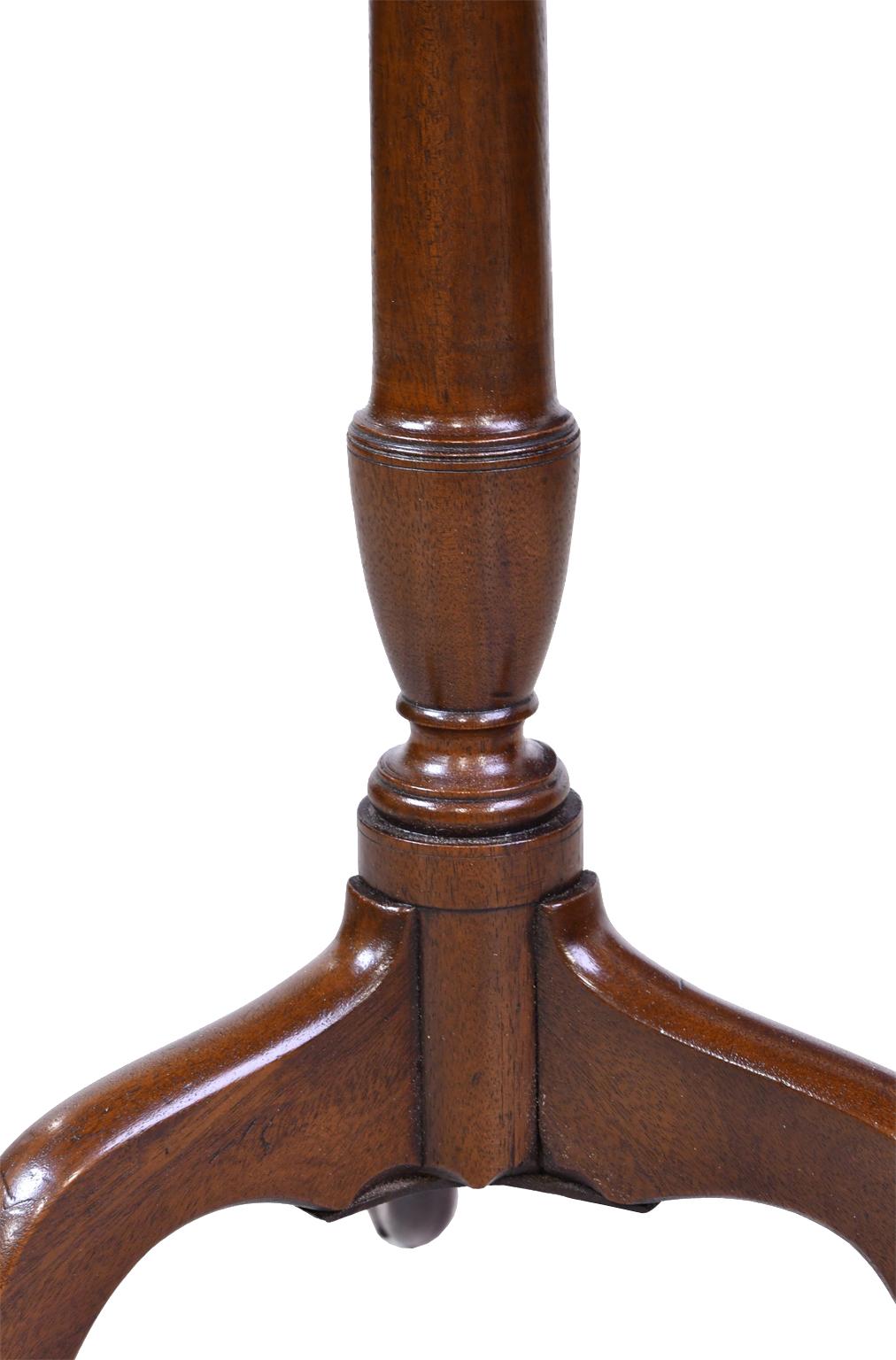 Tilt-Top Tripod Pedestal Table/ Candlestand in Mahogany, North Shore, MA In Good Condition For Sale In Miami, FL