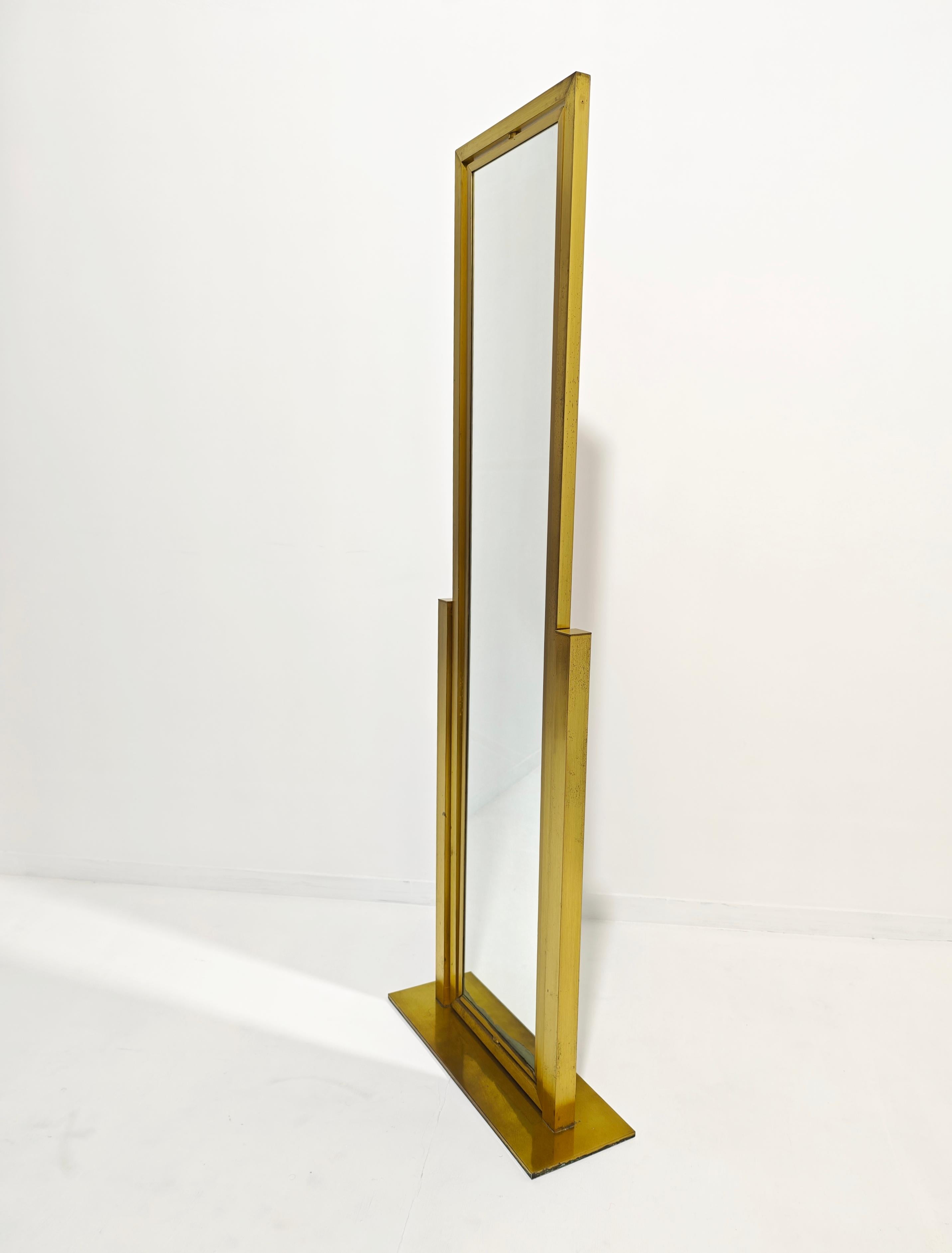 Tilting and Adjustable Mirror in Brushed Brass Italy 1960/70 Mid-Century Modern For Sale 13