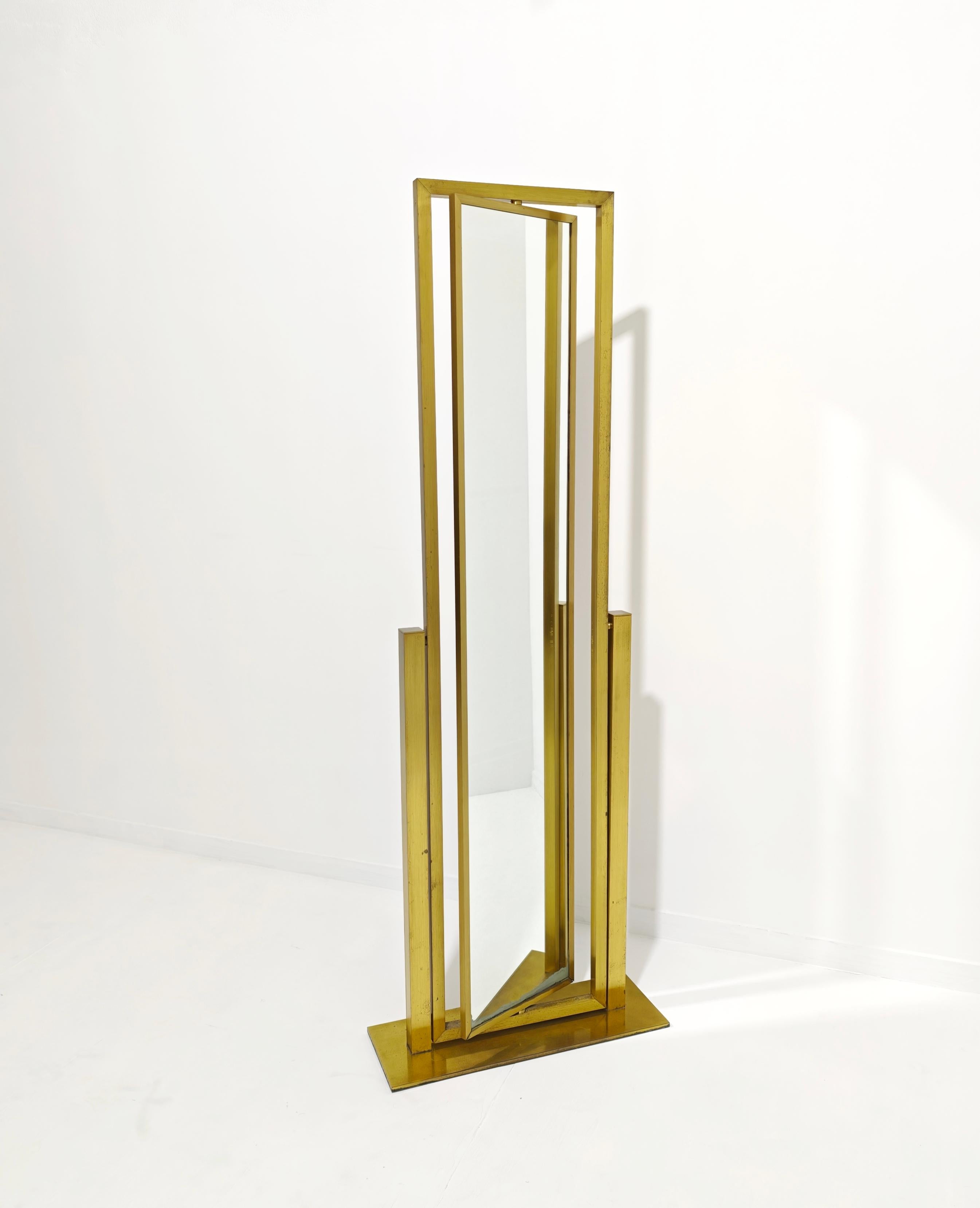 Italian Tilting and Adjustable Mirror in Brushed Brass Italy 1960/70 Mid-Century Modern For Sale