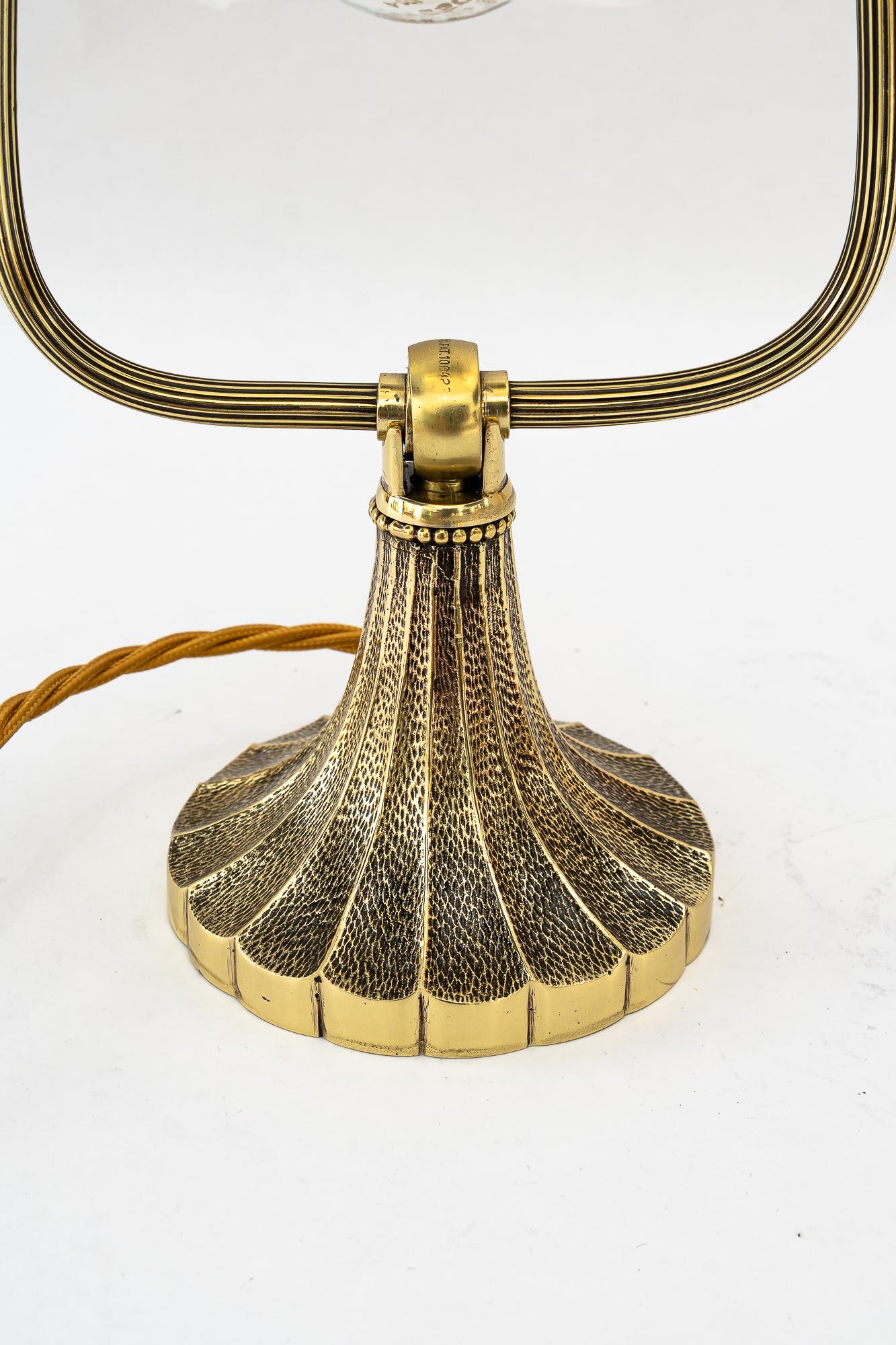 Tilting art deco table lamp with opaline glass shade vienna around 1920s In Good Condition For Sale In Wien, AT