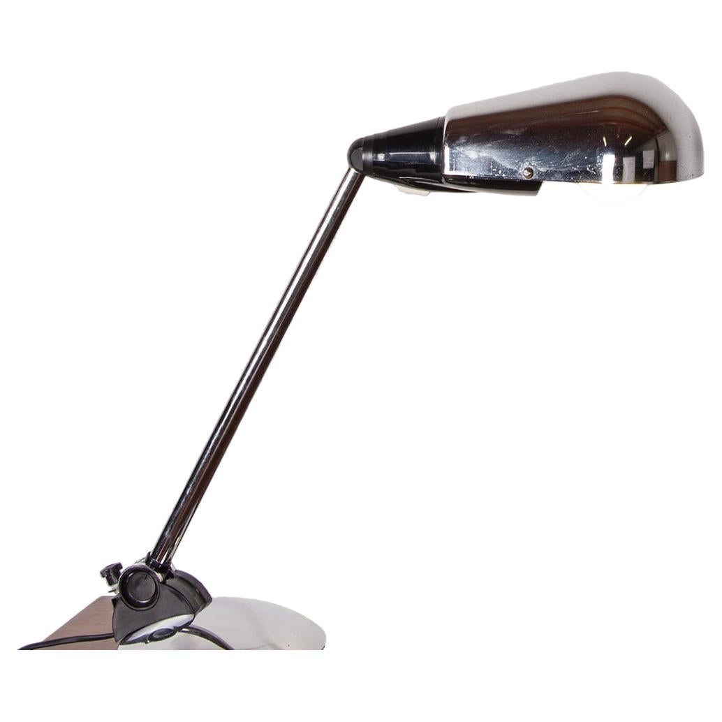 Lampe de bureau inclinable en métal chromé de Marina Malabotti 1960. en vente