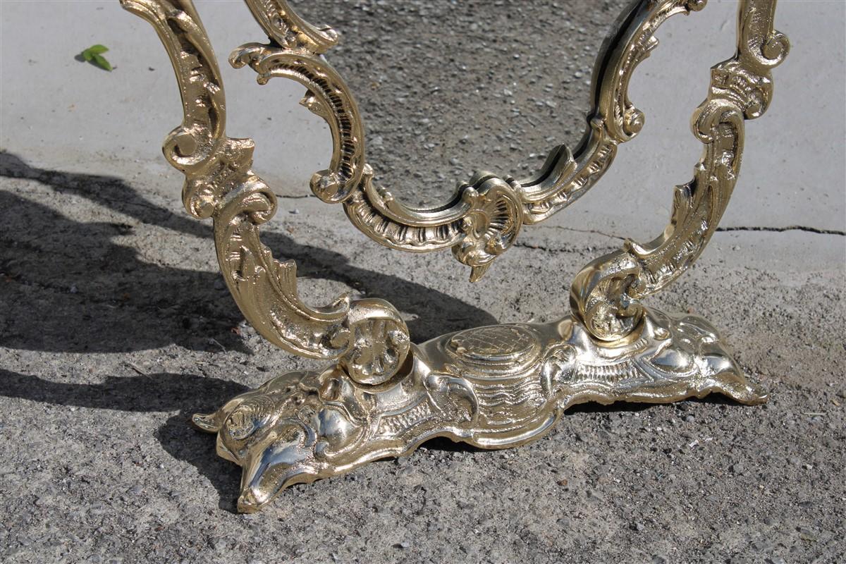 Miroir de table inclinable en laiton de conception italienne baroque du milieu du siècle dernier en vente 1
