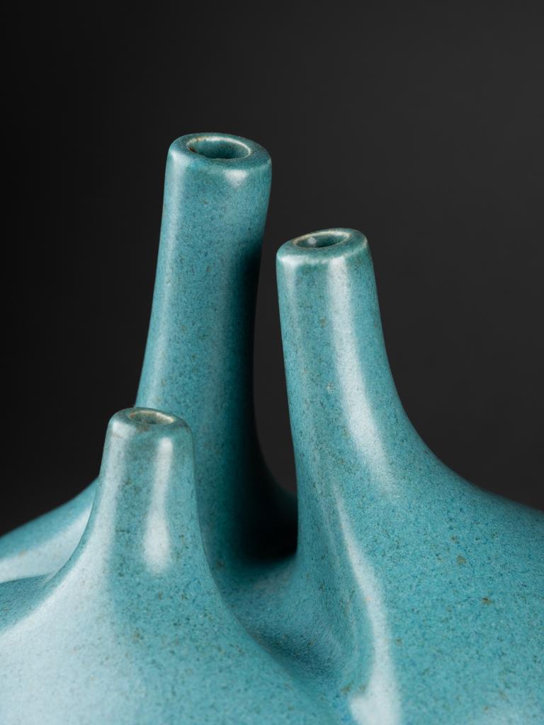 French Tim Et Jacqueline Orr : Vase En Grès Trilobé / Trilobated Sandstone Vase C.1970