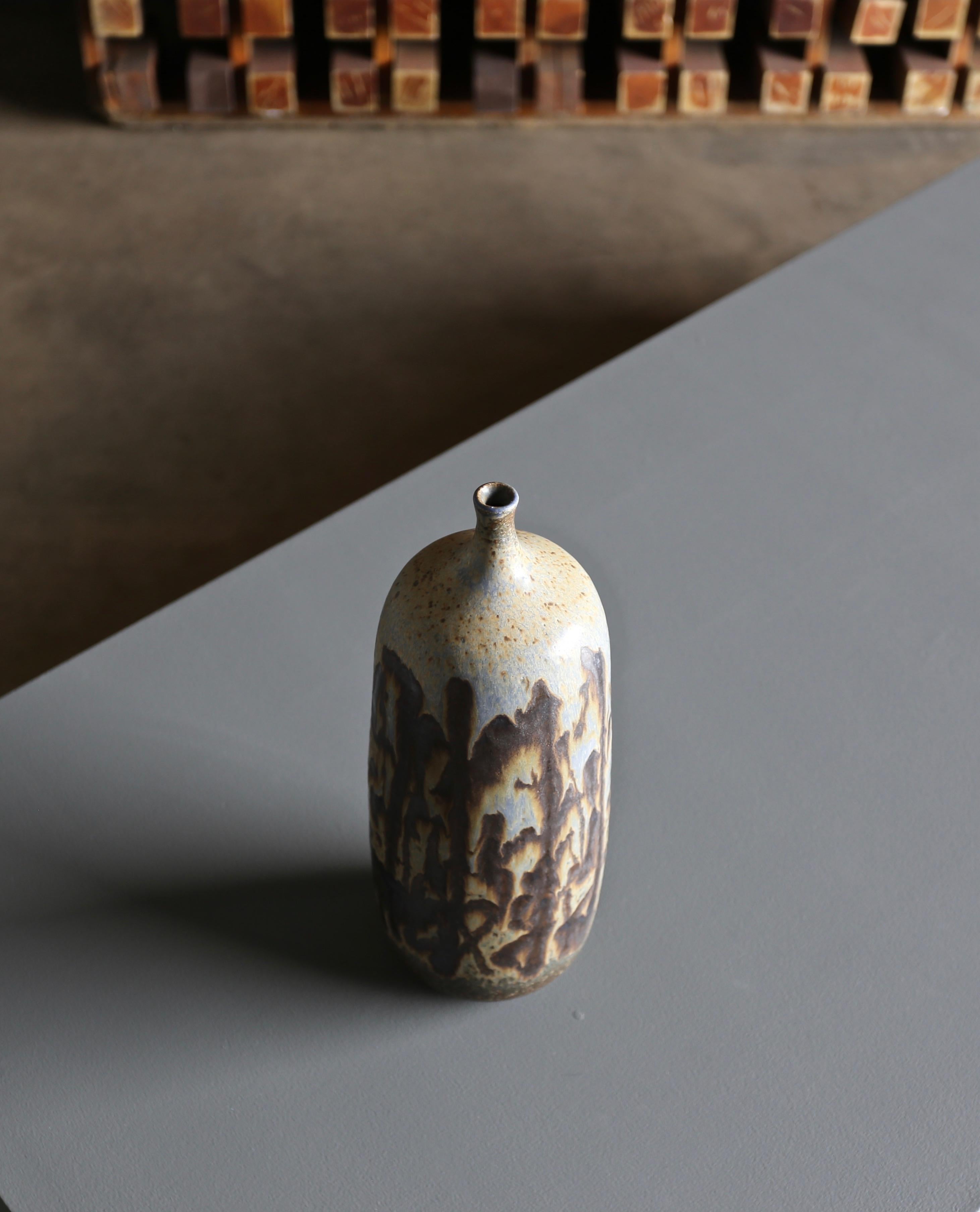 Tim Keenan ceramic vase, 2020.