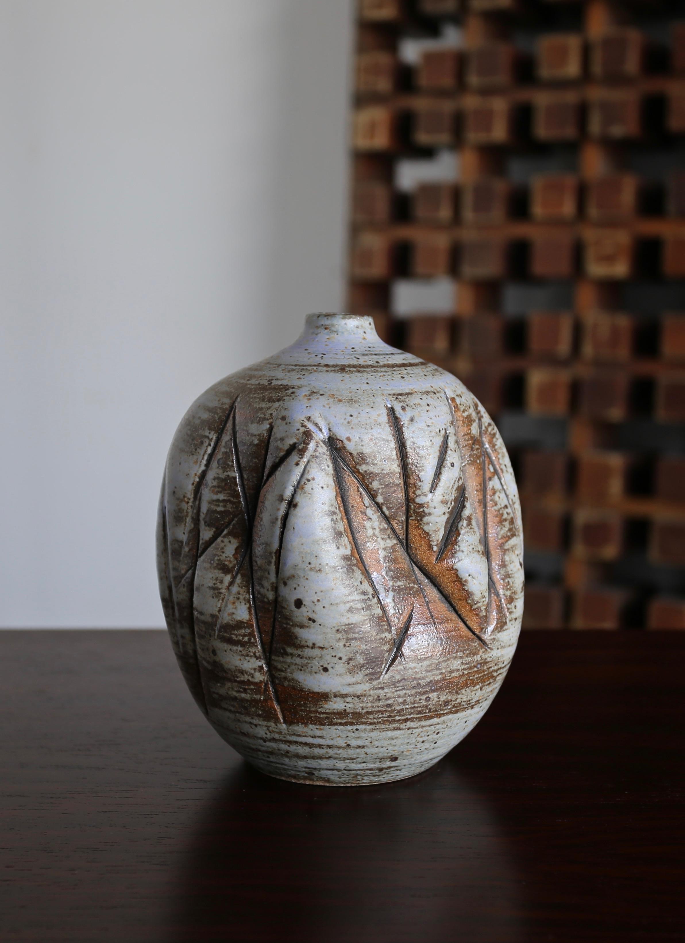 Tim Keenan ceramic vase, 2020.

  