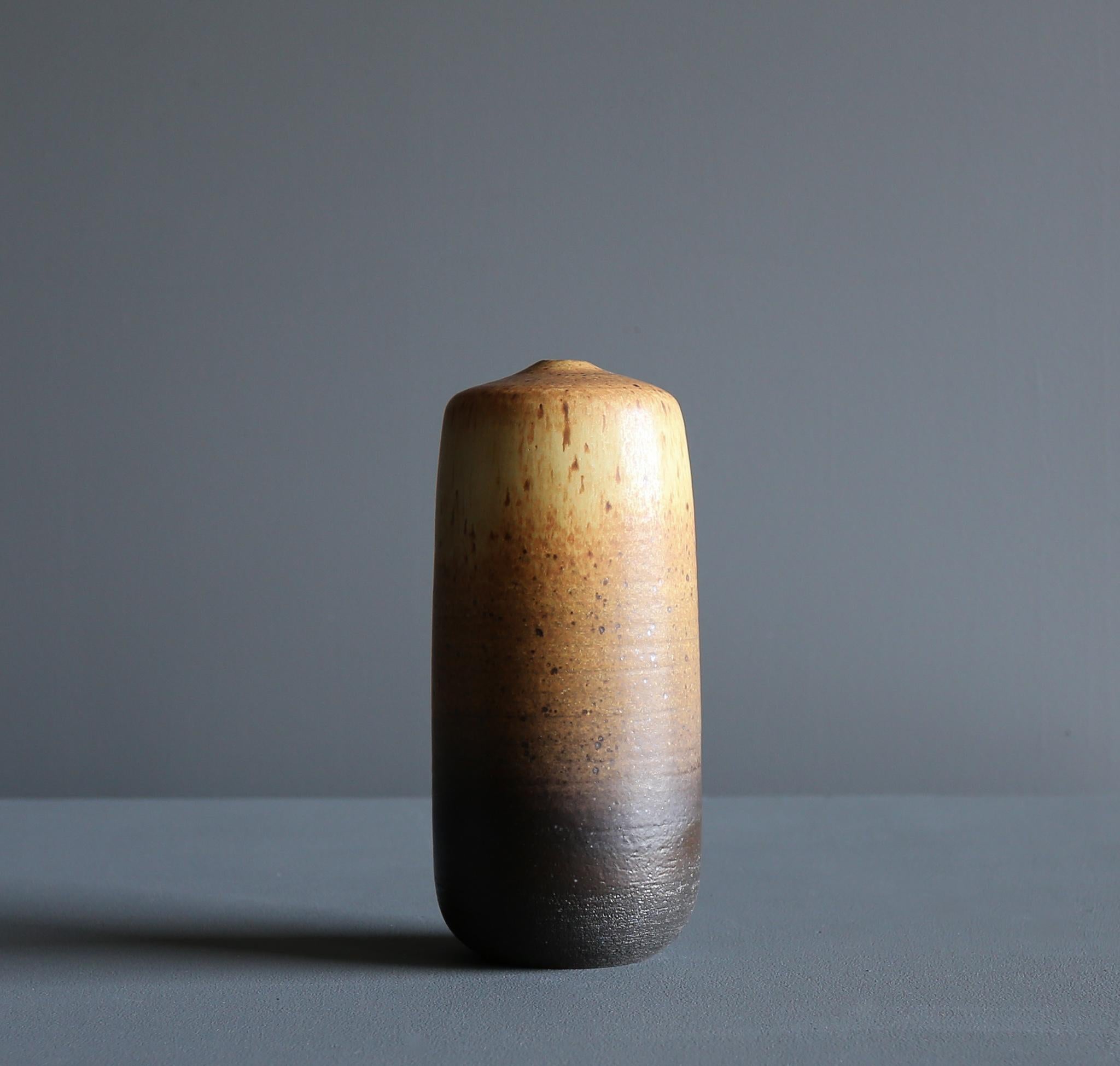Vase en céramique de Tim Keenan, 2022.