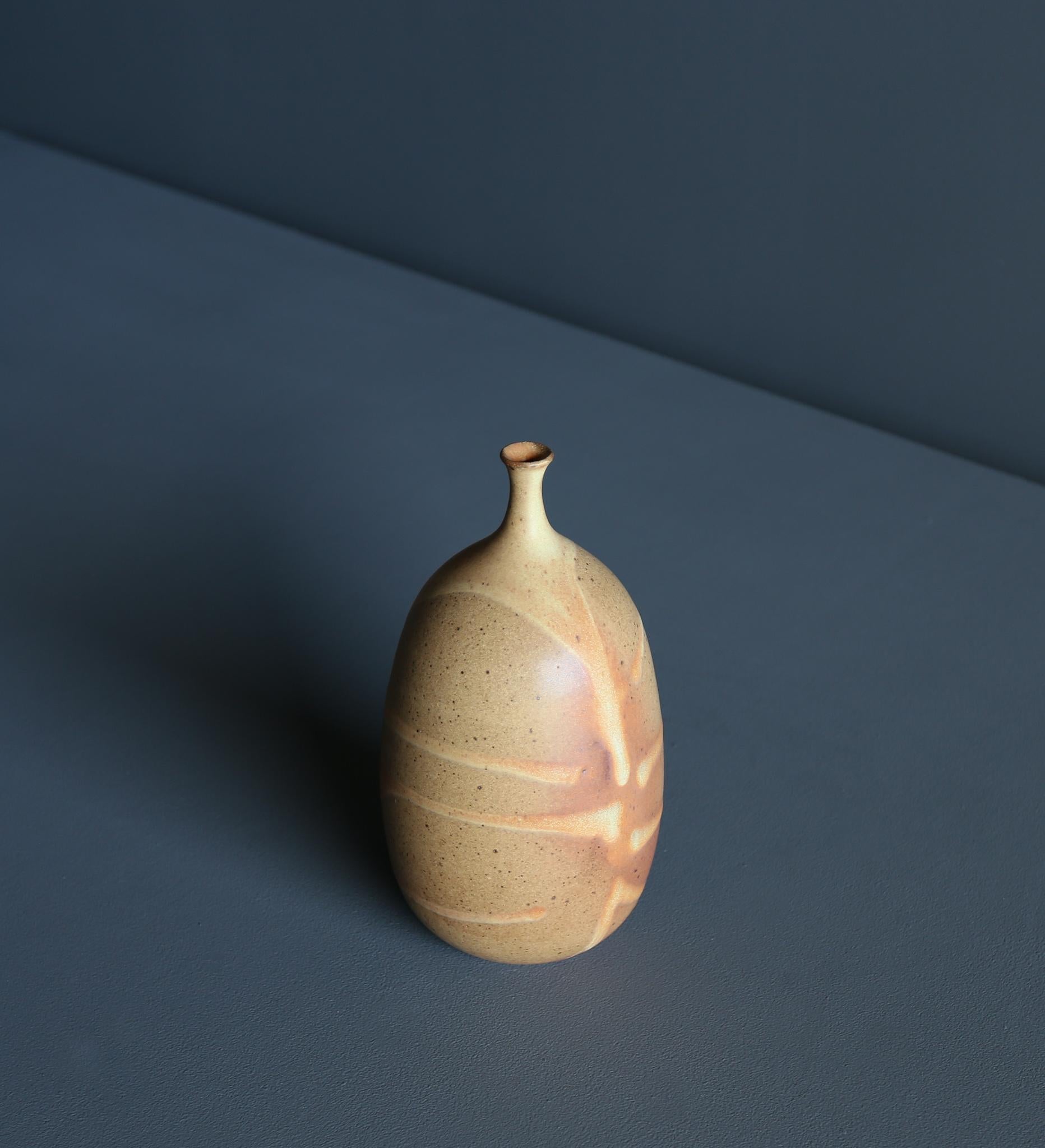 Tim Keenan Ceramic Vase In Distressed Condition For Sale In San Juan Capistrano, CA