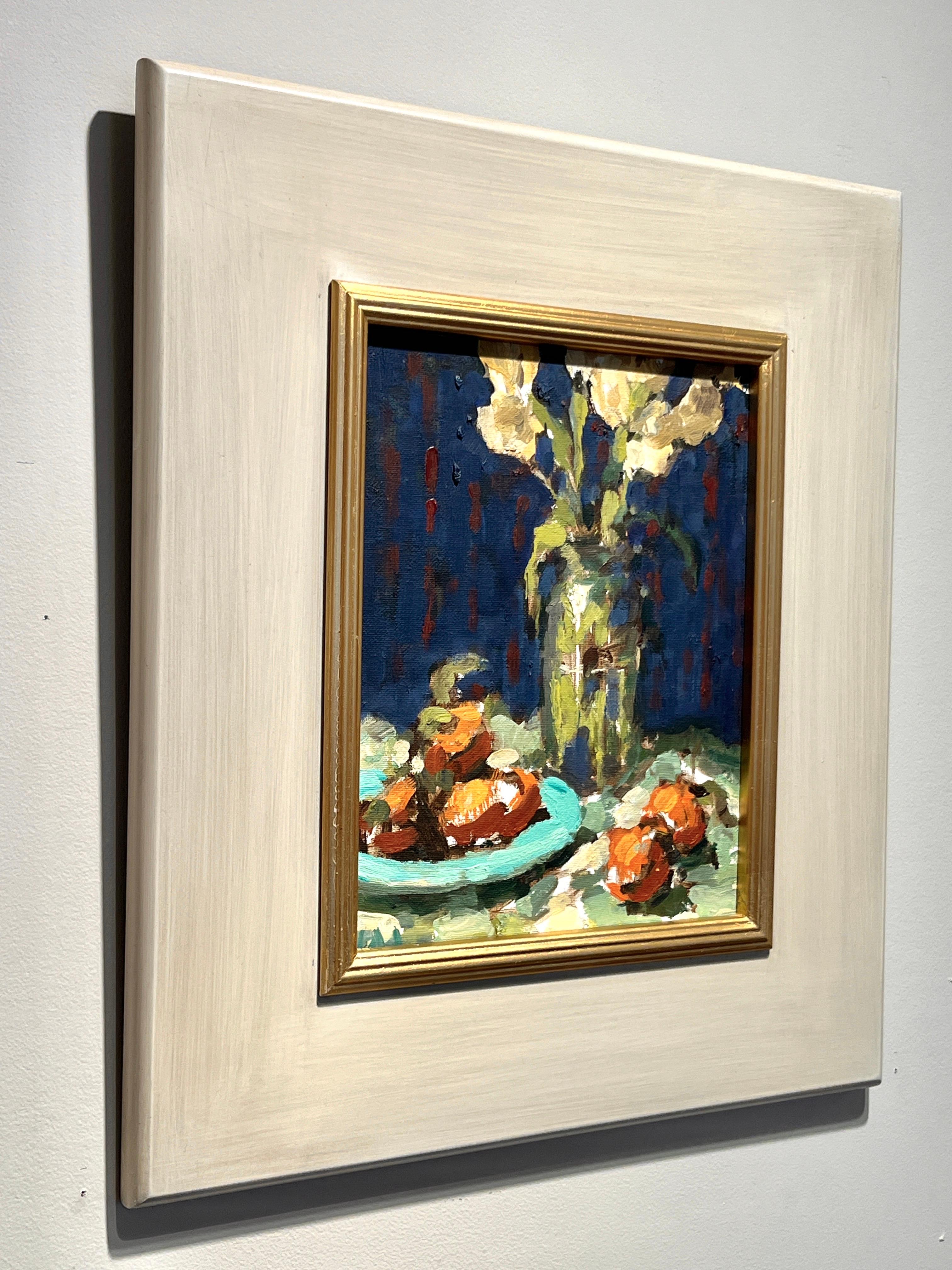 The Turquoise Plate est une peinture à l'huile originale sur panneau de l'artiste établi Tim McGuire. L'œuvre est encadrée dans un joli cadre blanc os avec lèvre dorée, ce qui donne à cette œuvre des dimensions totales d'environ 16x14 pouces.

Se