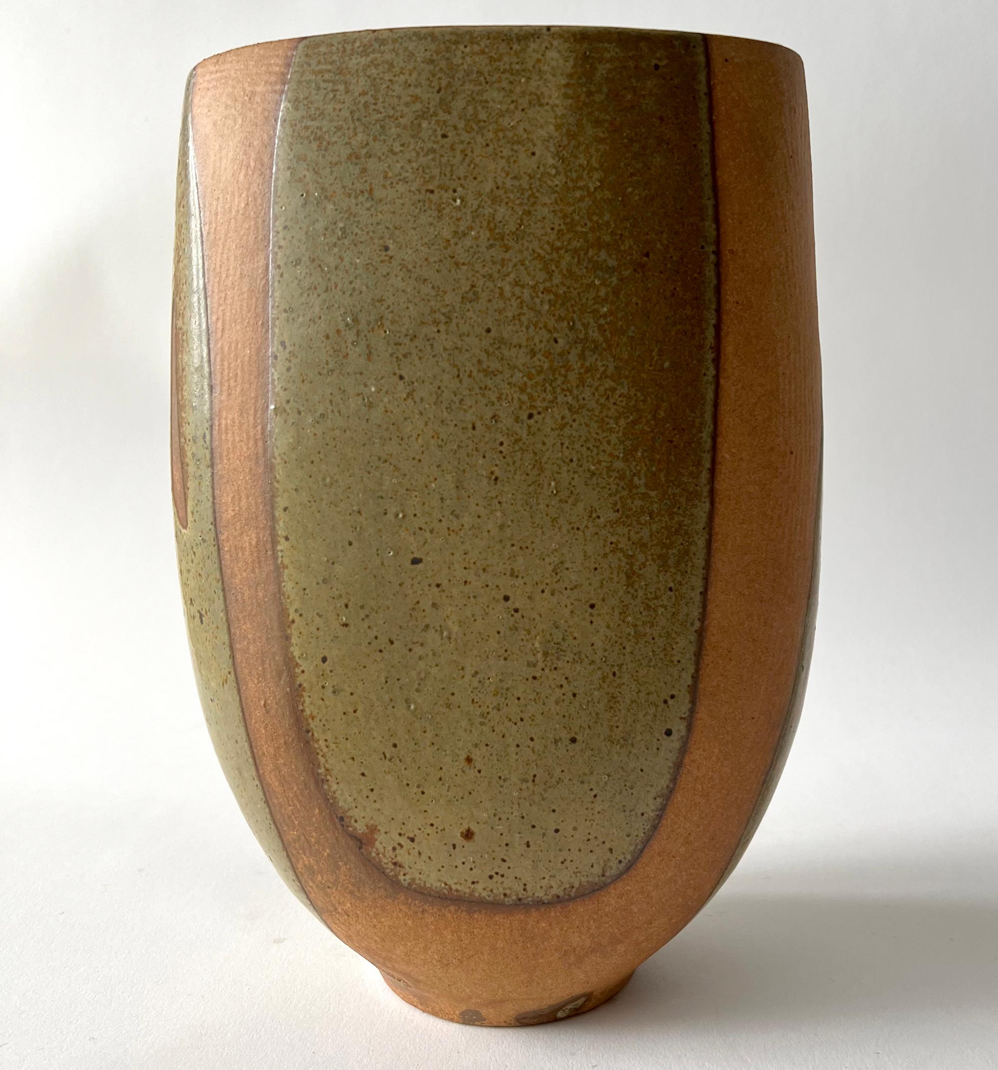 Mid-Century Modern Tom McMillin California Studio Pottery Drip Glaze Vase